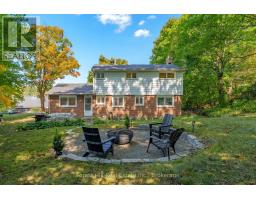 1 MAPLECREST COURT, Huntsville, Ontario