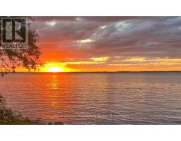 906 N BIG ISLAND ROAD, Prince Edward County, Ontario