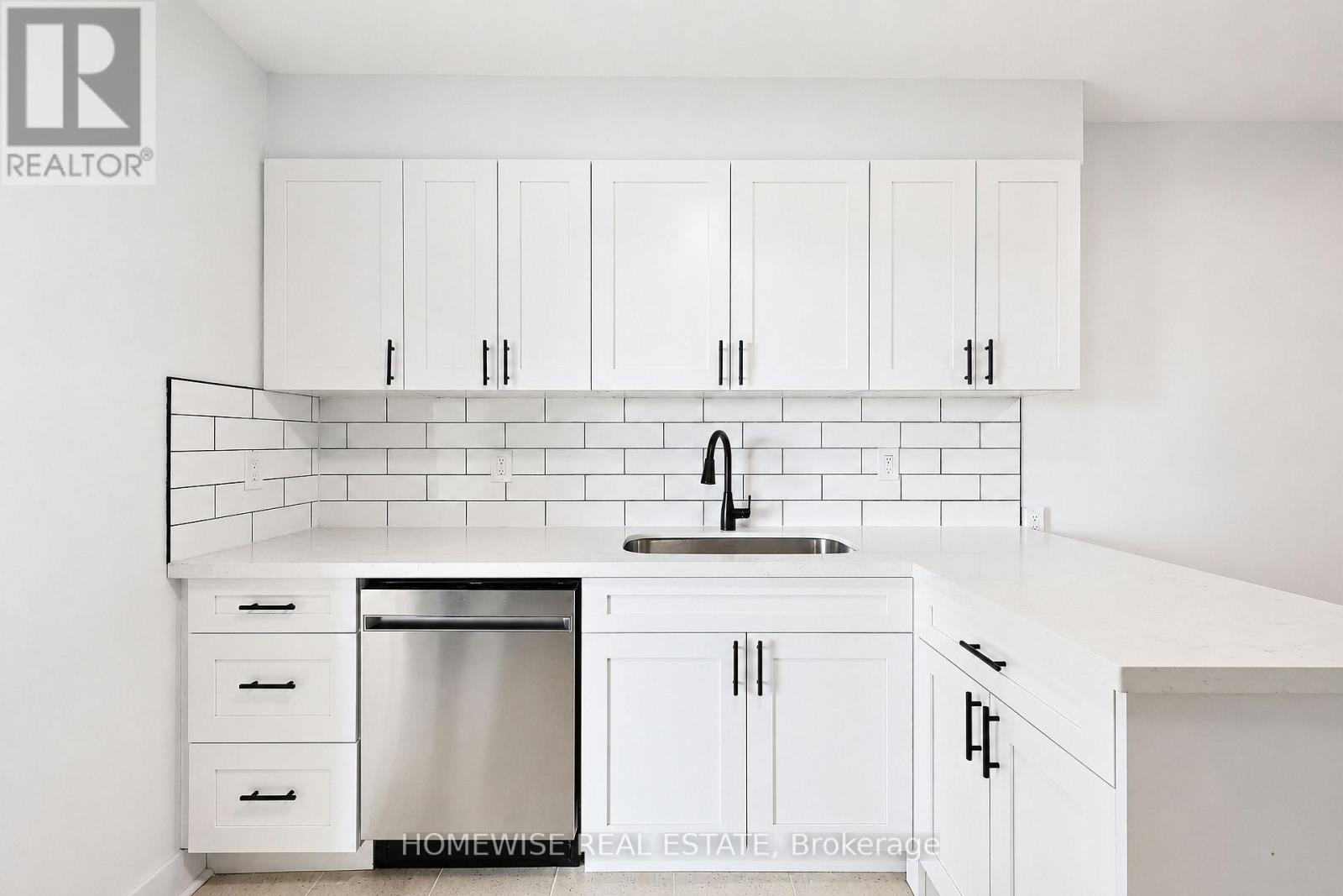 307 - 2500 Bathurst Street, Toronto, Ontario  M6B 2Y8 - Photo 3 - C13675670