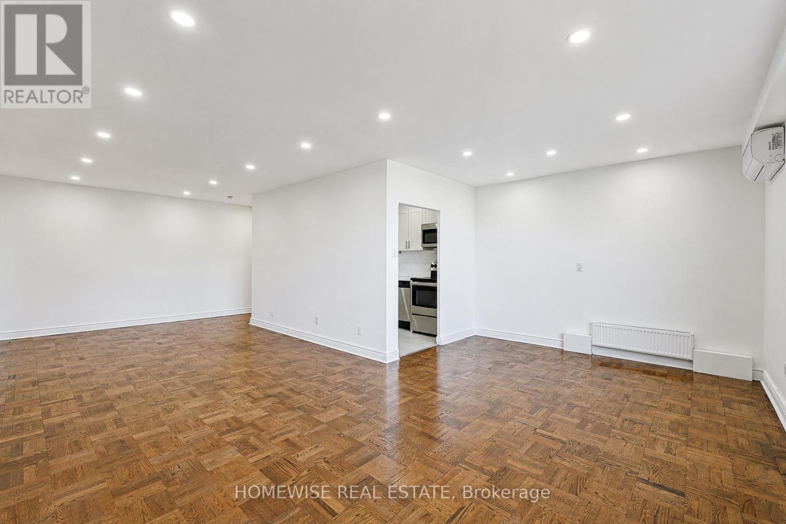 401 - 2500 Bathurst Street, Toronto, Ontario  M6B 2Y8 - Photo 11 - C13675728
