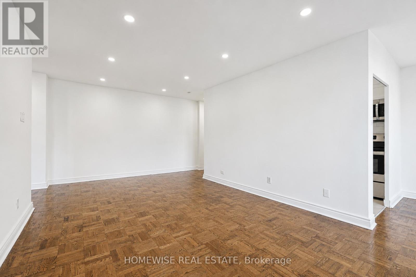 401 - 2500 Bathurst Street, Toronto, Ontario  M6B 2Y8 - Photo 6 - C13675728