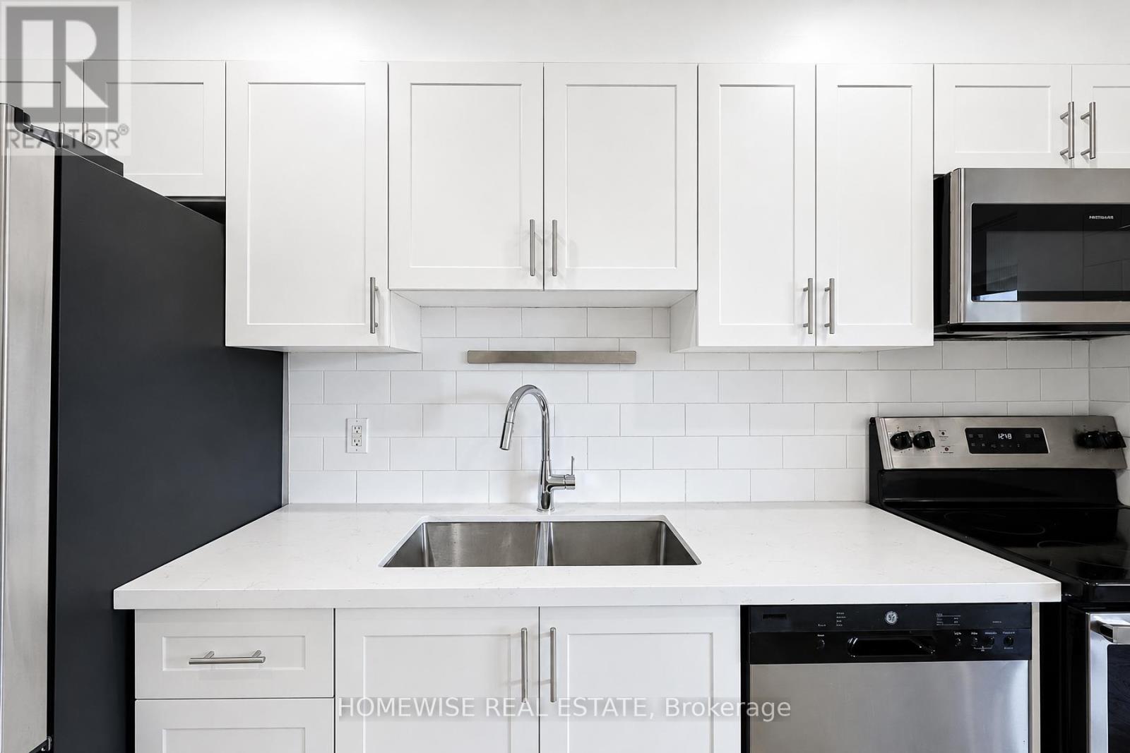 401 - 2500 Bathurst Street, Toronto, Ontario  M6B 2Y8 - Photo 9 - C13675728