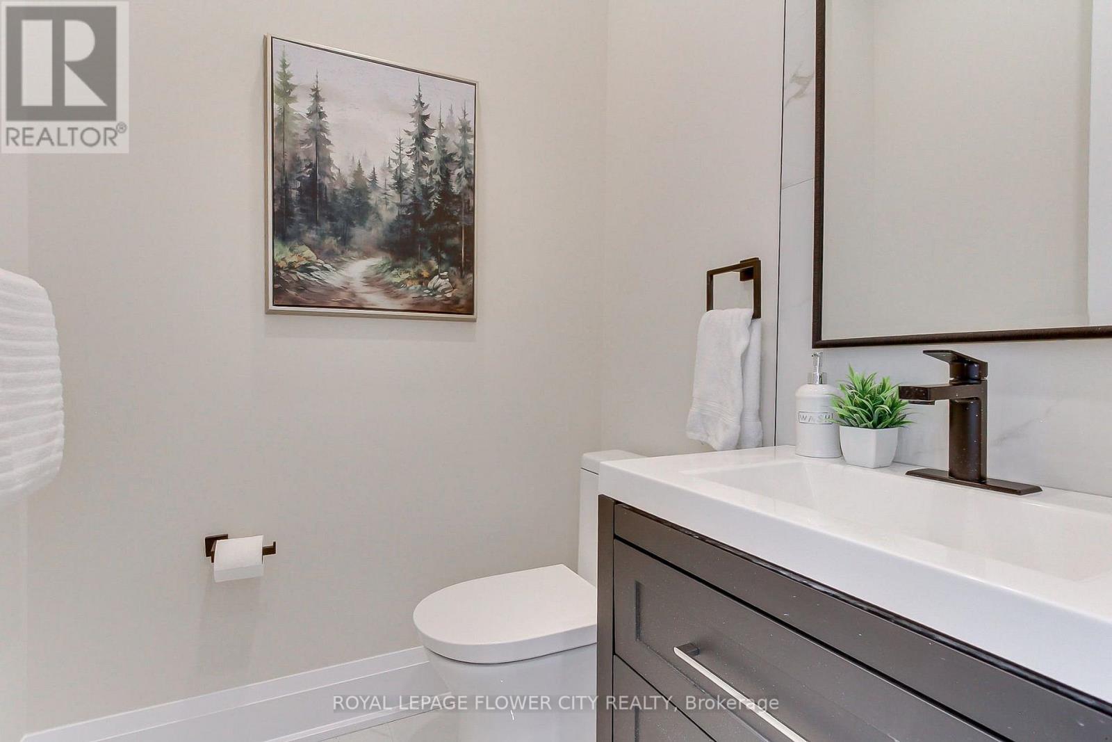 140 Hillmount Avenue, Toronto, Ontario  M6B 1X8 - Photo 16 - C13675782