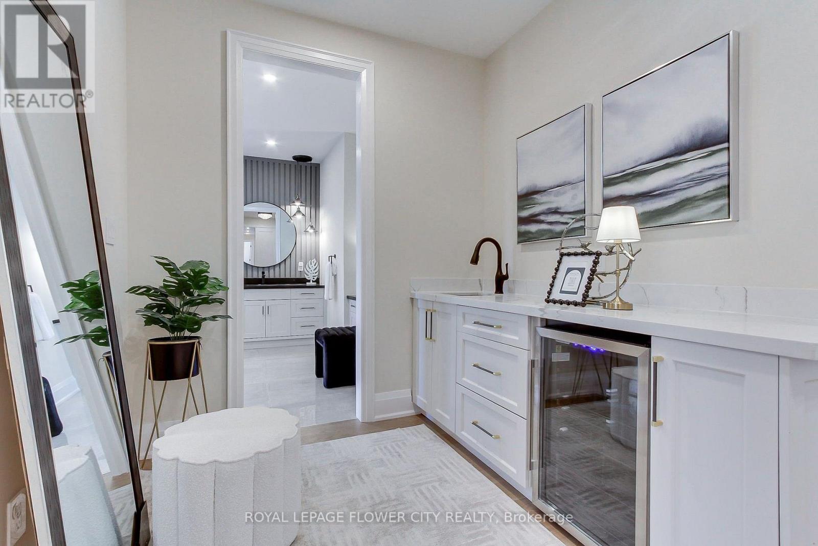 140 Hillmount Avenue, Toronto, Ontario  M6B 1X8 - Photo 24 - C13675782