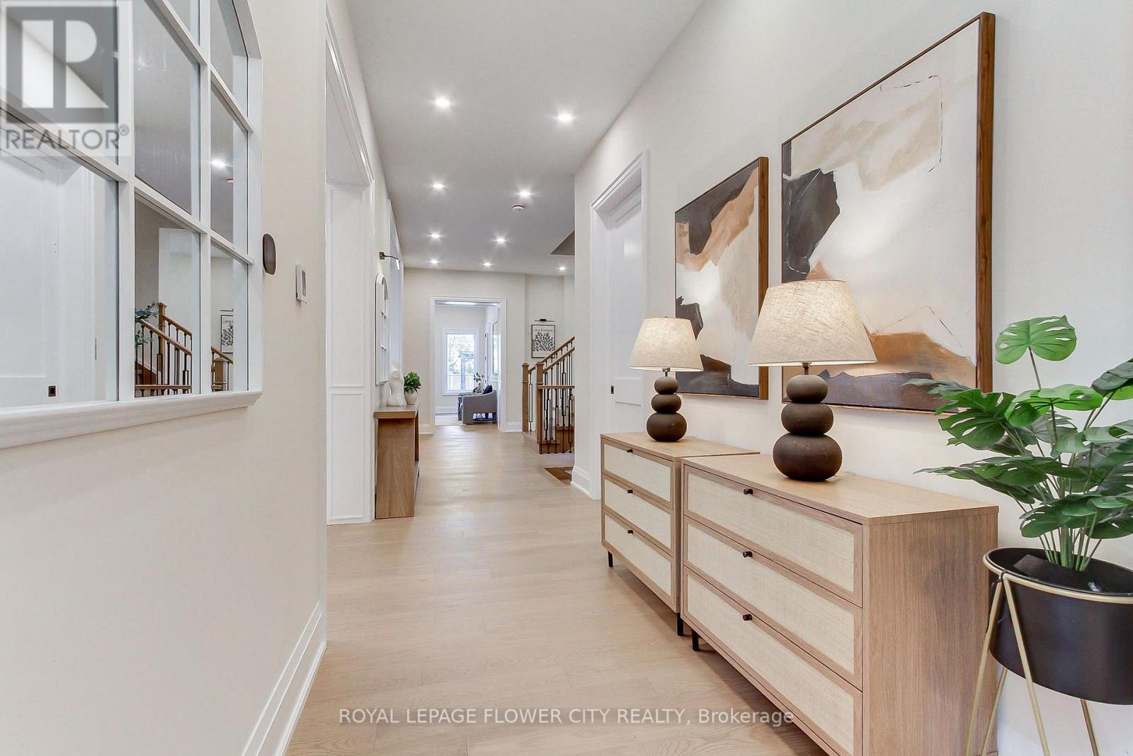 140 Hillmount Avenue, Toronto, Ontario  M6B 1X8 - Photo 3 - C13675782