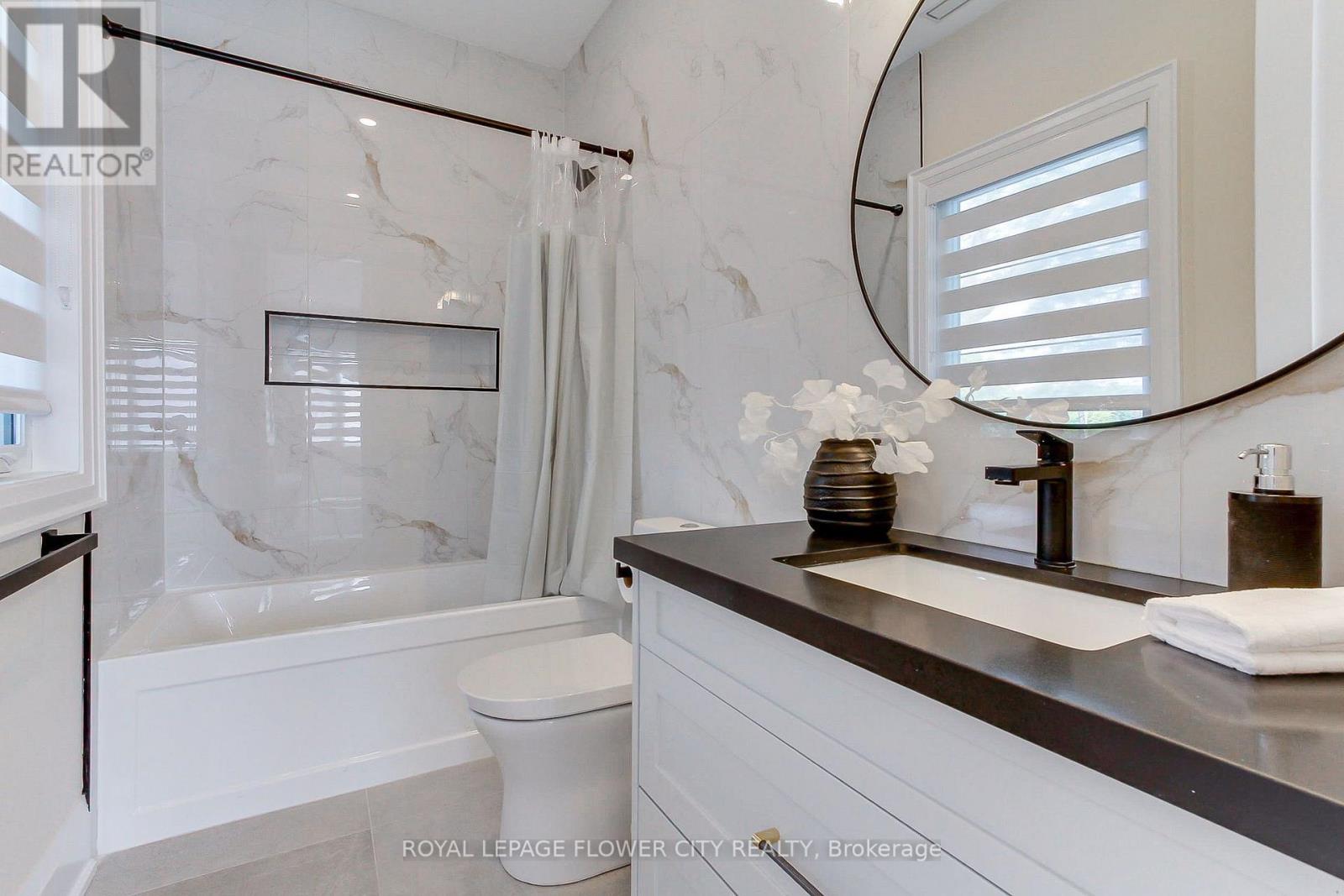 140 Hillmount Avenue, Toronto, Ontario  M6B 1X8 - Photo 30 - C13675782