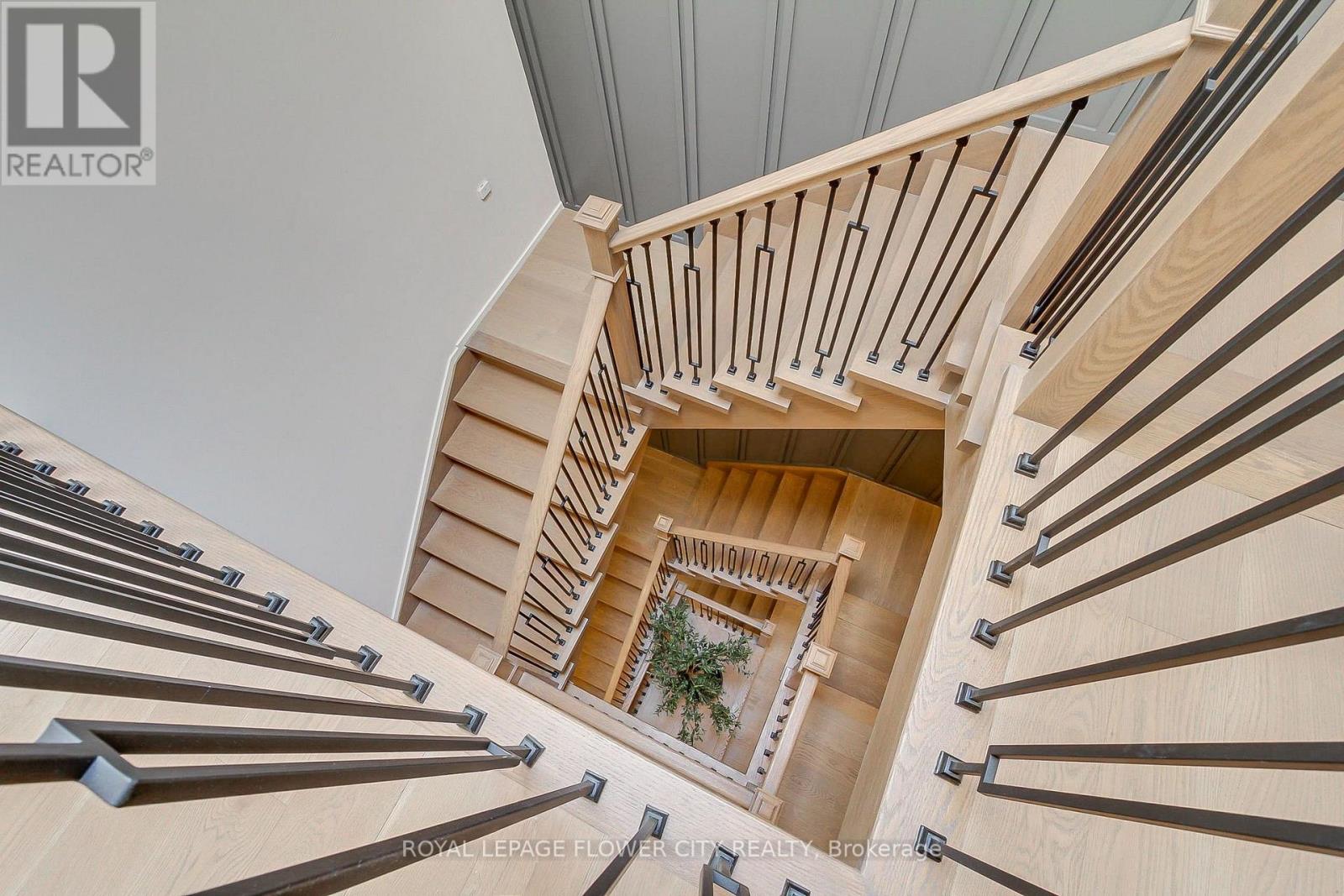 140 Hillmount Avenue, Toronto, Ontario  M6B 1X8 - Photo 33 - C13675782