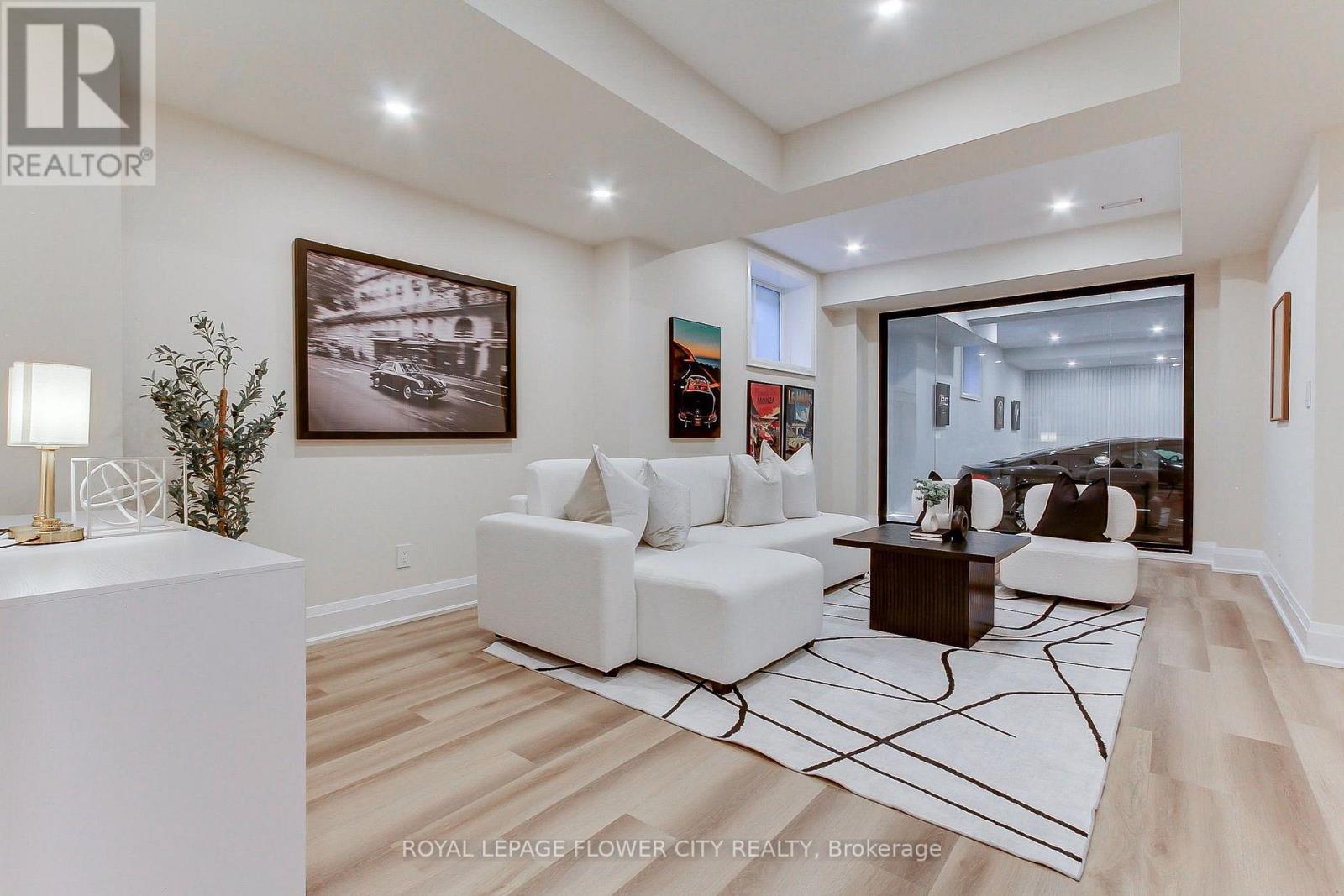 140 Hillmount Avenue, Toronto, Ontario  M6B 1X8 - Photo 40 - C13675782