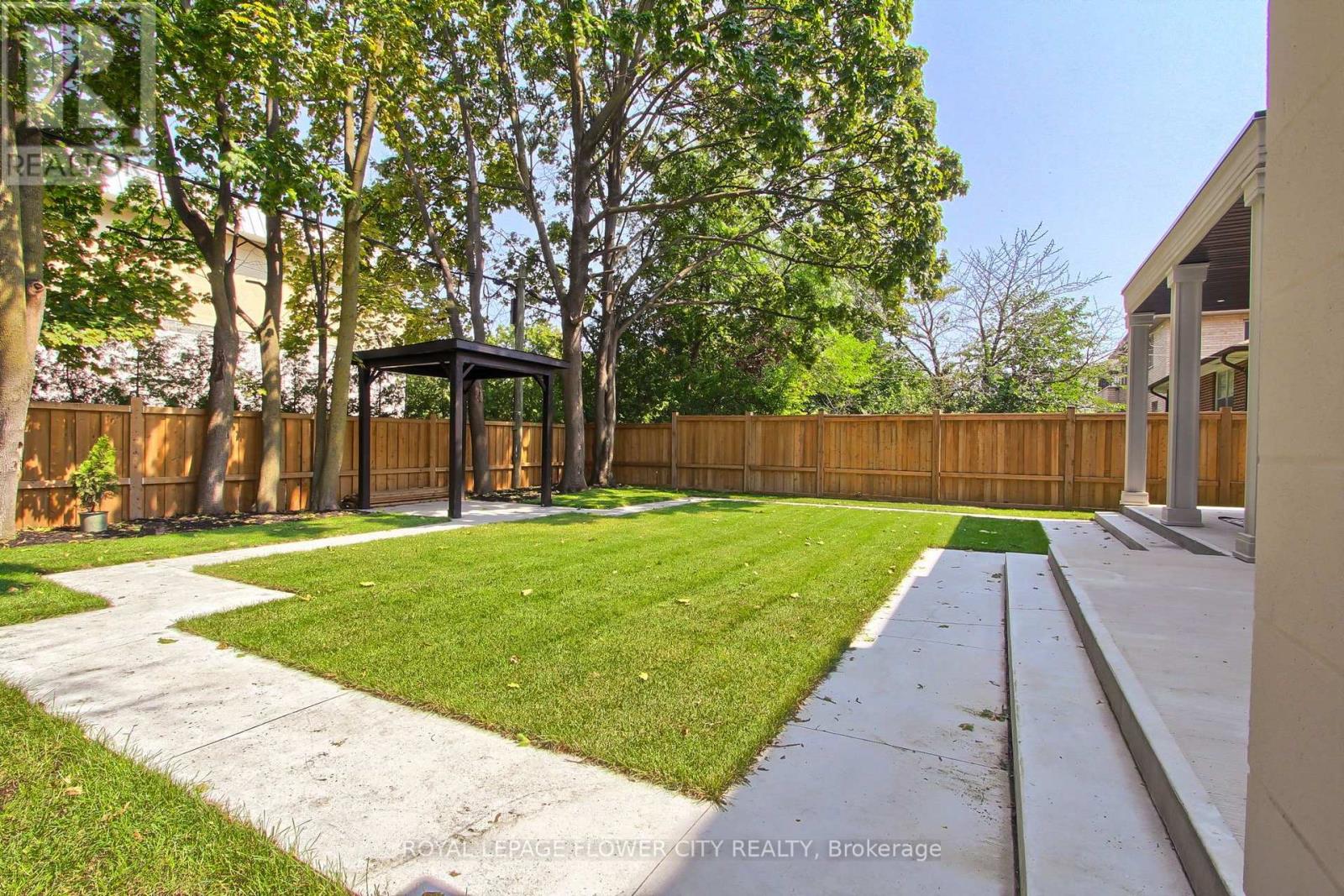 140 Hillmount Avenue, Toronto, Ontario  M6B 1X8 - Photo 47 - C13675782