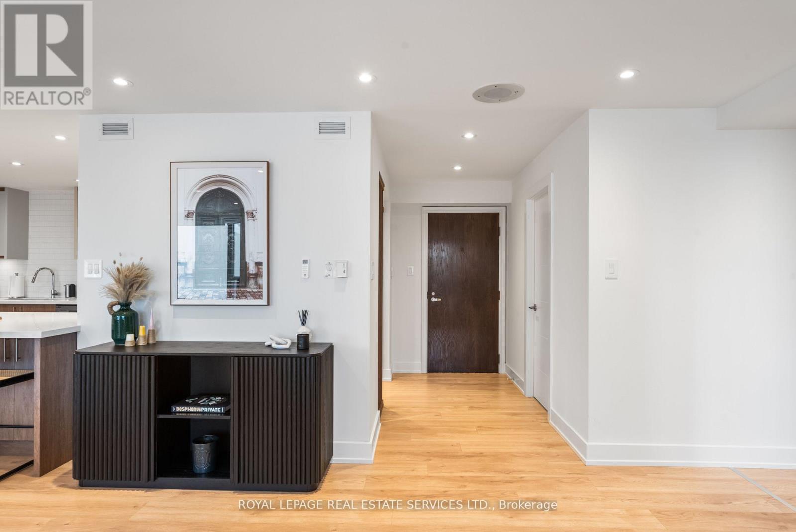 2008 - 175 Cumberland Street, Toronto, Ontario  M5R 3M9 - Photo 5 - C13675824