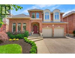 141 FALCONRIDGE Drive, Kitchener, Ontario