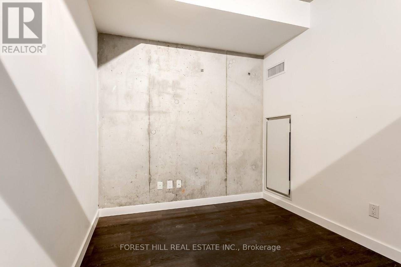 212 - 246 Logan Avenue, Toronto, Ontario  M4M 0E9 - Photo 11 - E13675630