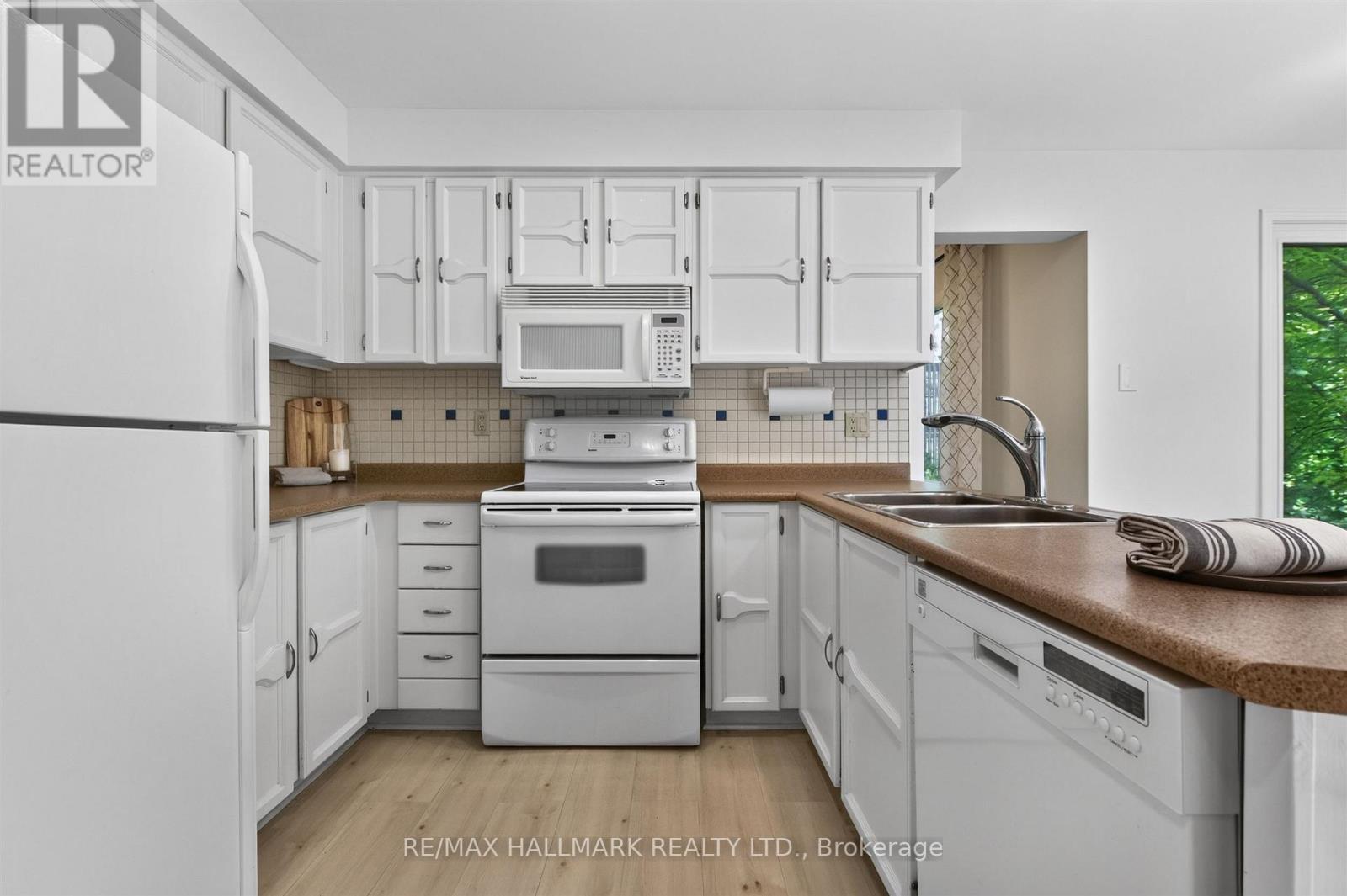12 Karen Ann Crescent, Toronto, Ontario  M1G 1M3 - Photo 10 - E13675636