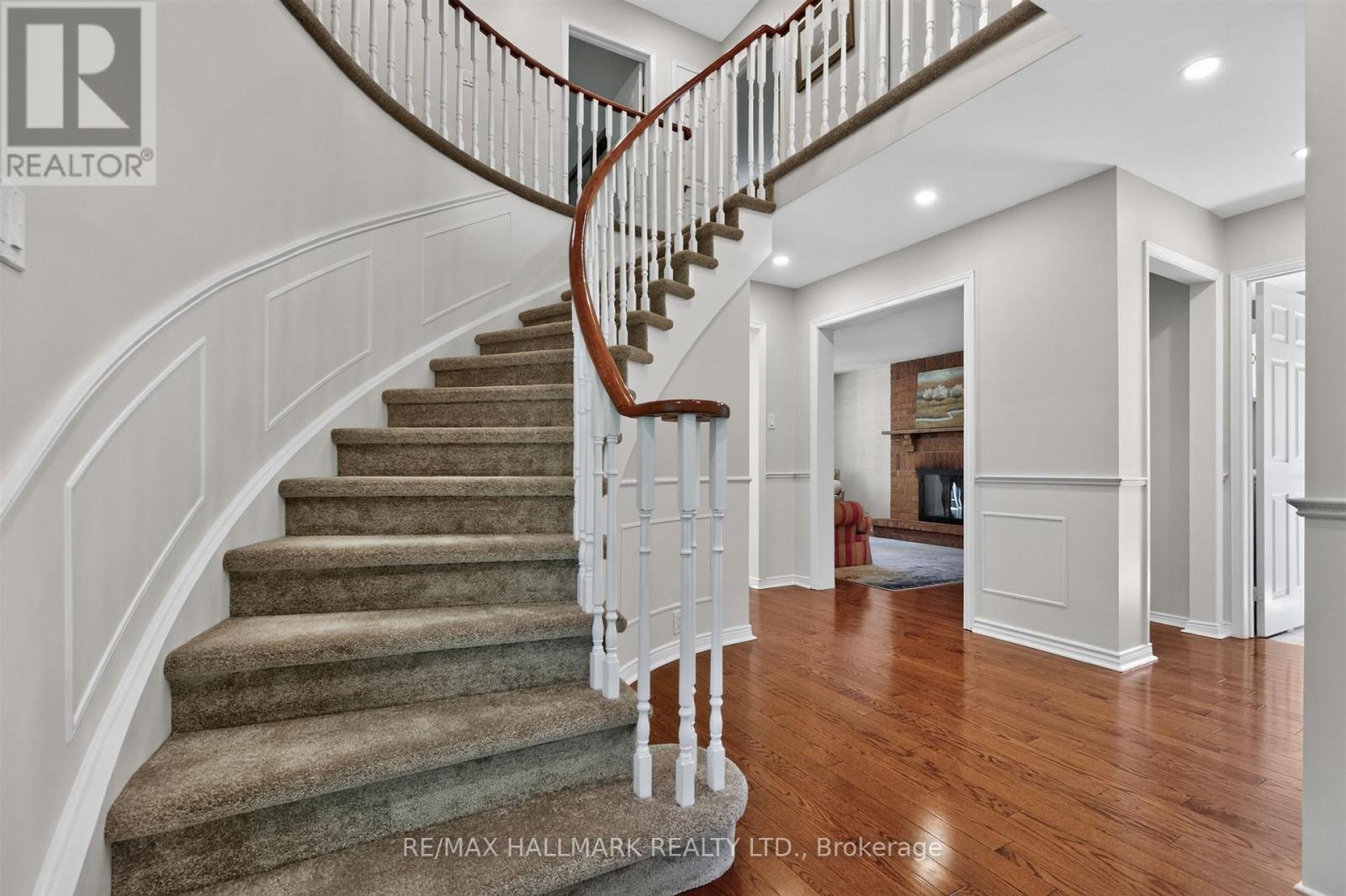 12 Karen Ann Crescent, Toronto, Ontario  M1G 1M3 - Photo 2 - E13675636