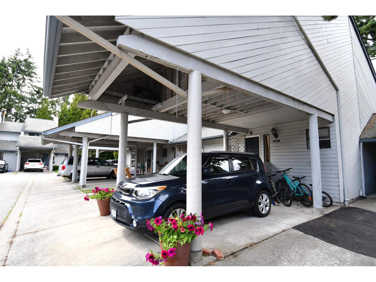15855 Alder Place, Surrey, British Columbia  V4A 5J1 - Photo 2 - R3155464