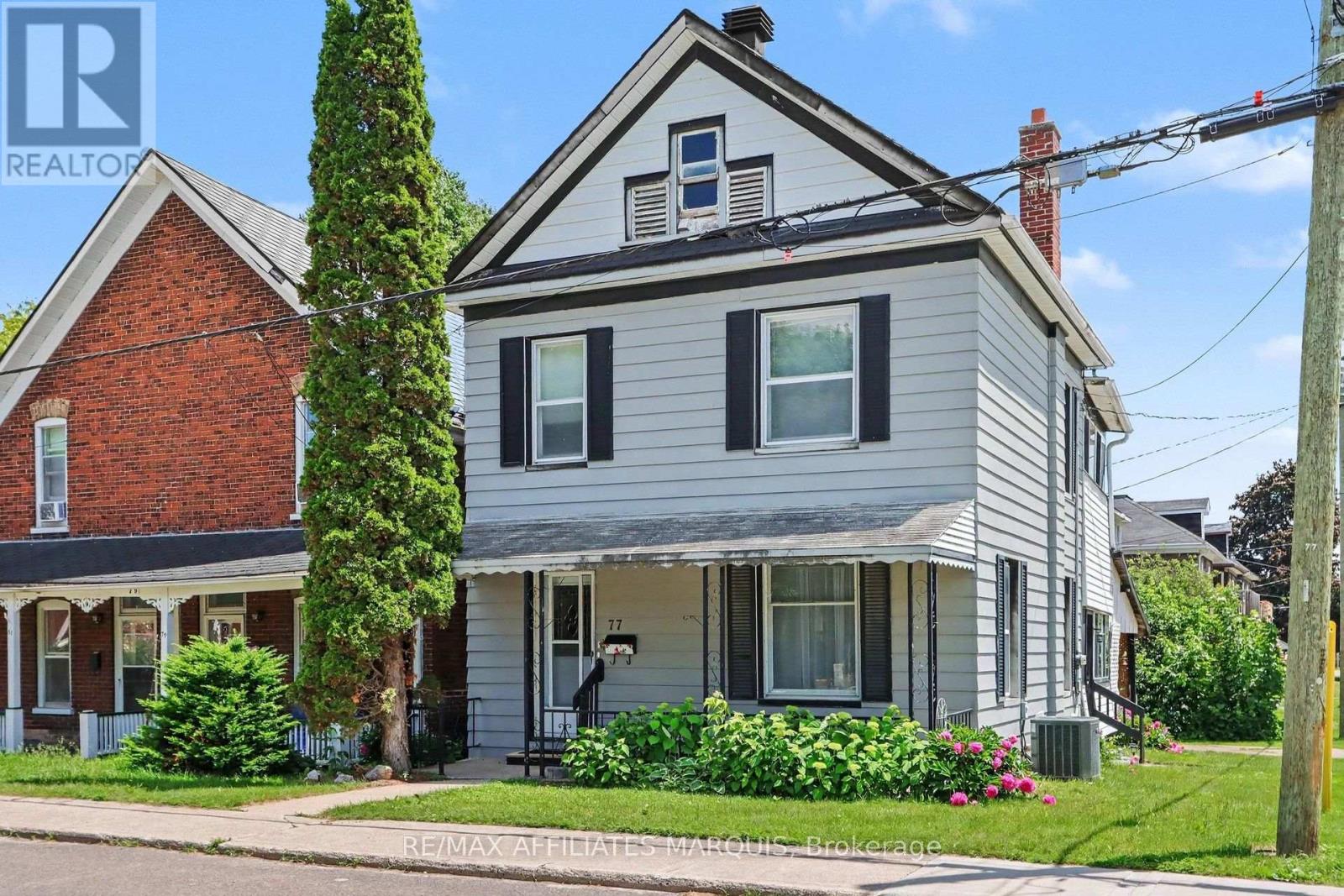 77 RUSSELL STREET E, Smiths Falls, Ontario