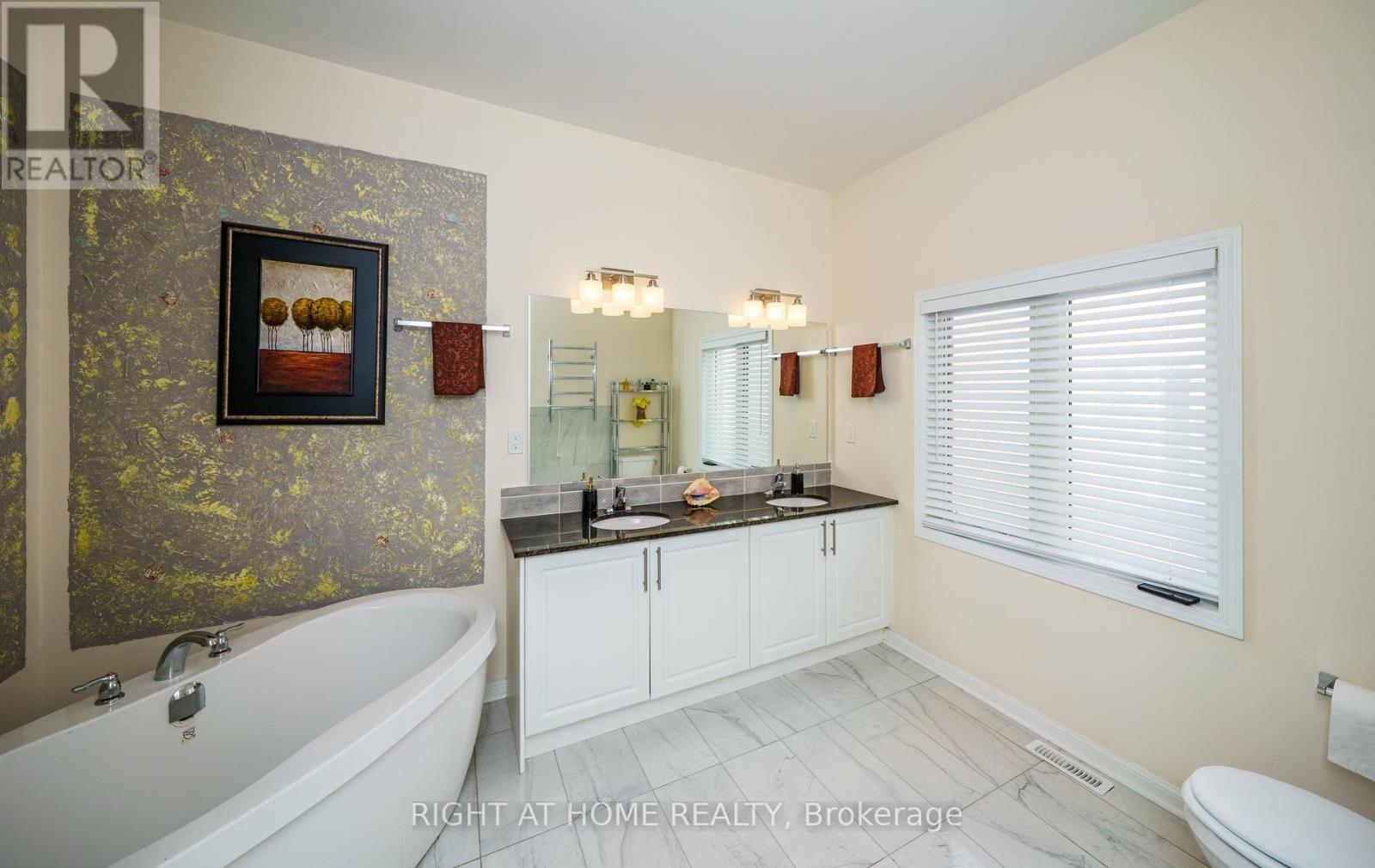 2 Cliff Thompson Court, Georgina, Ontario  L0E 1R0 - Photo 12 - N13675534