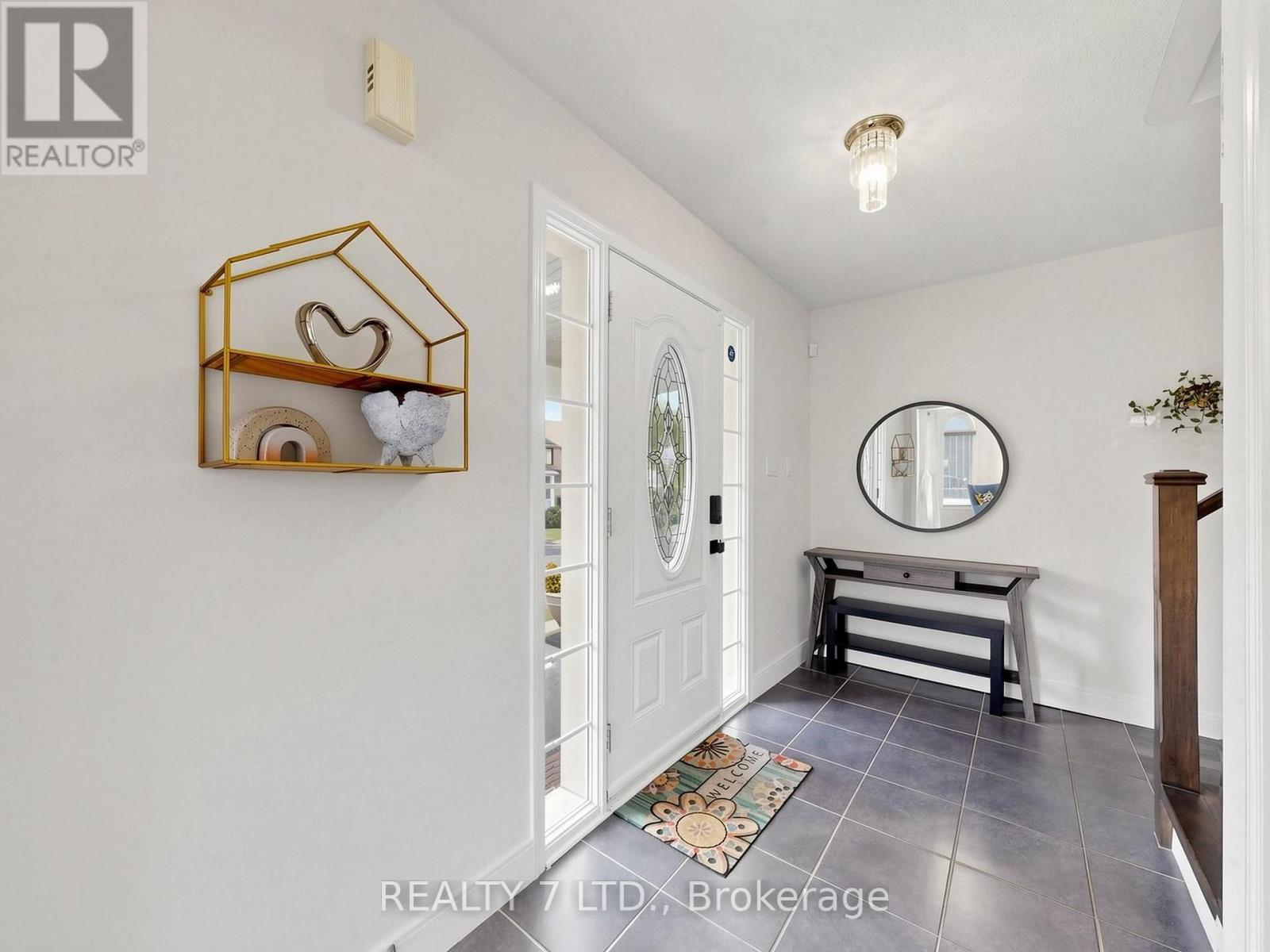 330 Cheryl Mews Boulevard, Newmarket, Ontario  L3X 3J6 - Photo 12 - N13675642