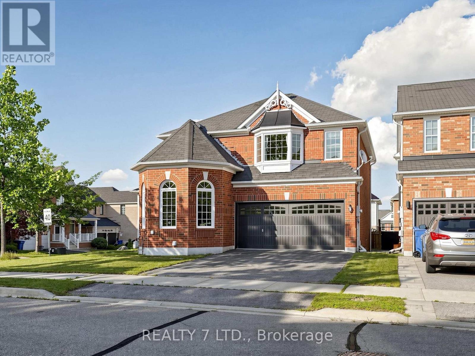 330 Cheryl Mews Boulevard, Newmarket, Ontario  L3X 3J6 - Photo 3 - N13675642