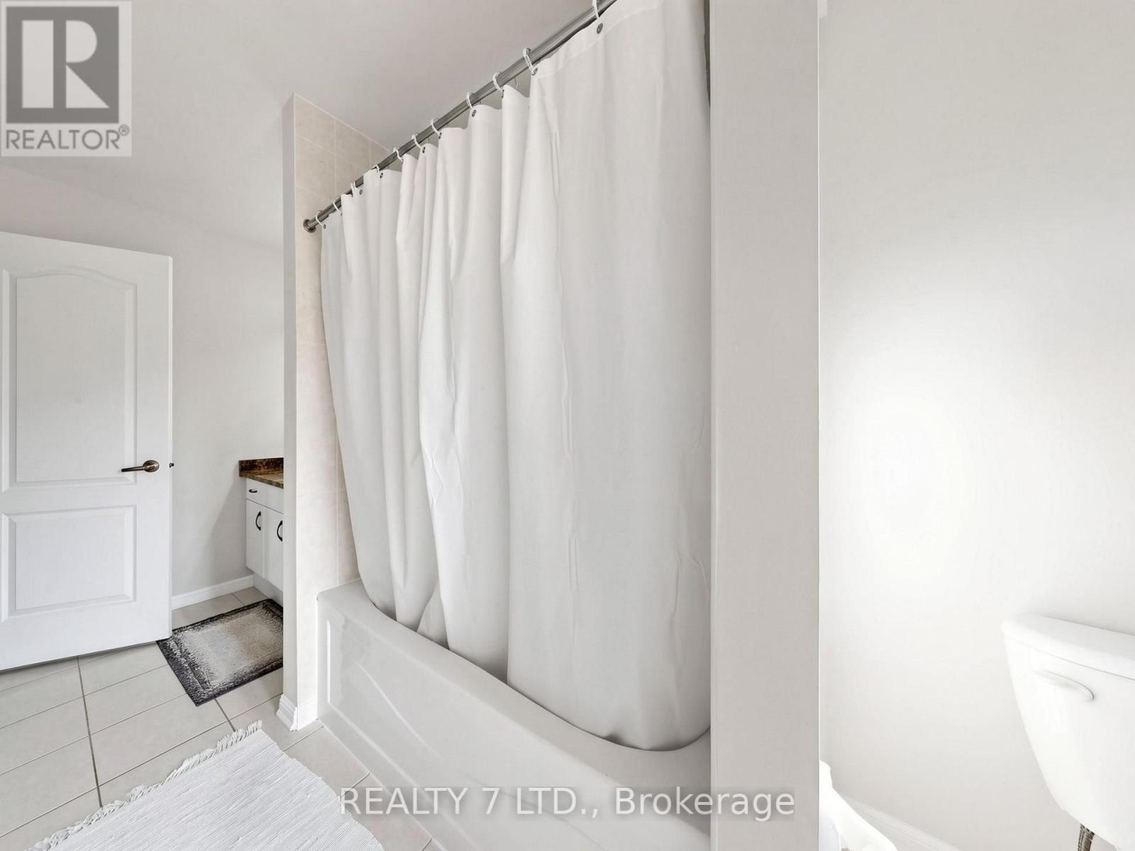 330 Cheryl Mews Boulevard, Newmarket, Ontario  L3X 3J6 - Photo 33 - N13675642