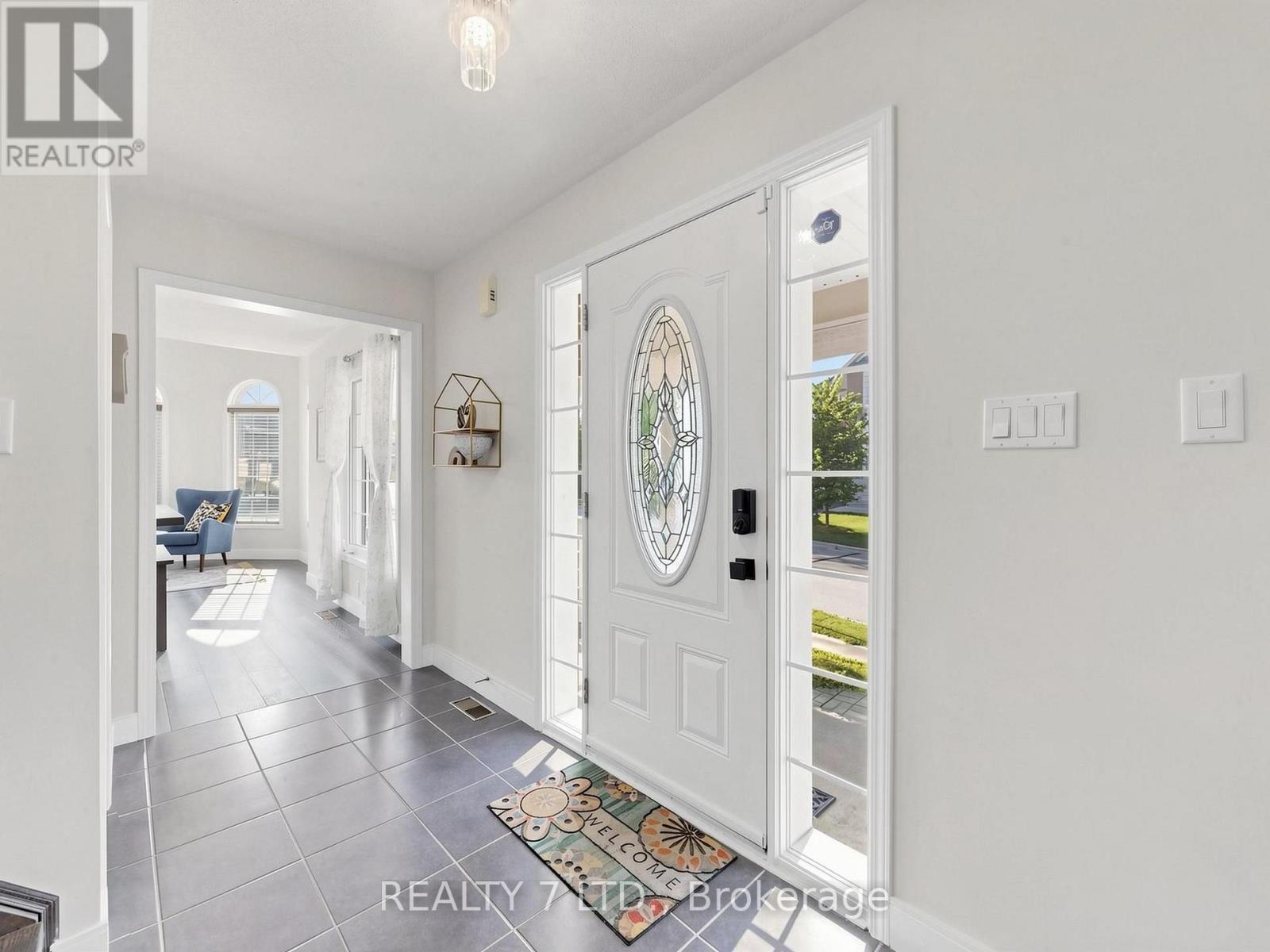330 Cheryl Mews Boulevard, Newmarket, Ontario  L3X 3J6 - Photo 9 - N13675642