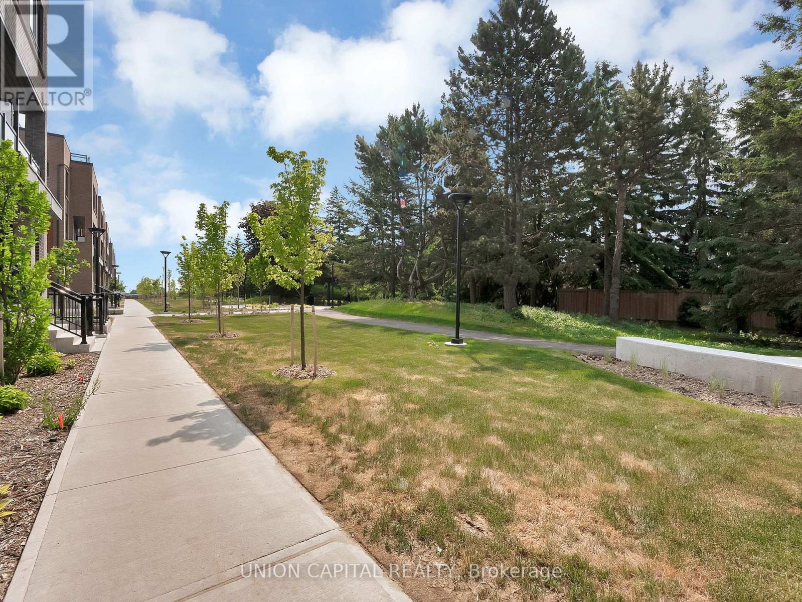 6 - 26 Lytham Green Circle, Newmarket, Ontario  L3Y 0H5 - Photo 18 - N13675654
