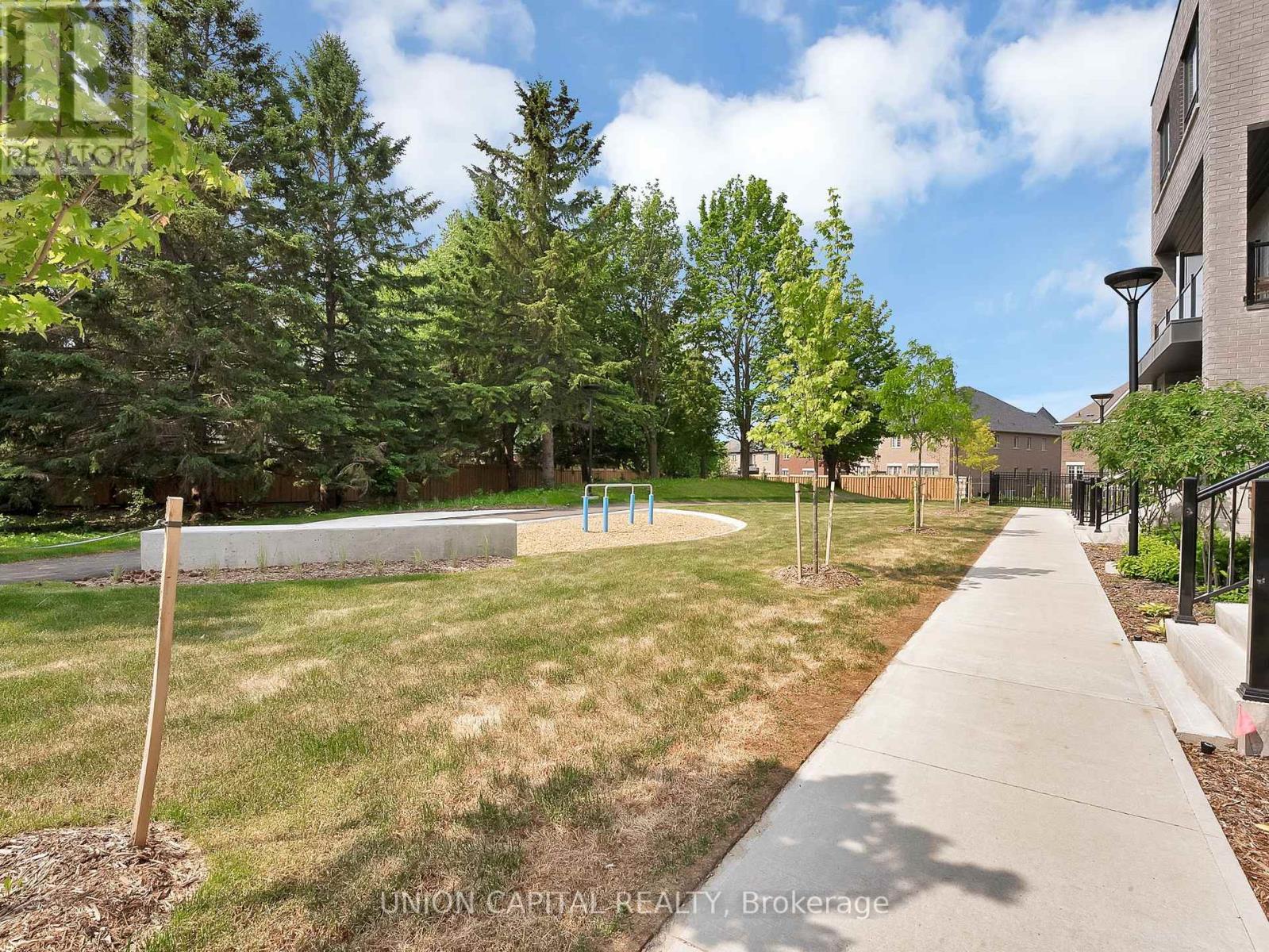6 - 26 Lytham Green Circle, Newmarket, Ontario  L3Y 0H5 - Photo 19 - N13675654