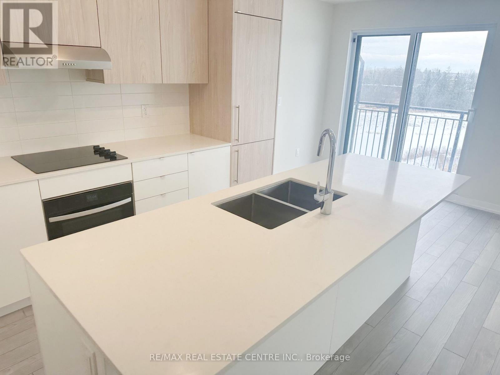 307 - 9 Walder Lane, Richmond Hill, Ontario L4S 0P7 - Photo 2 - N13675702