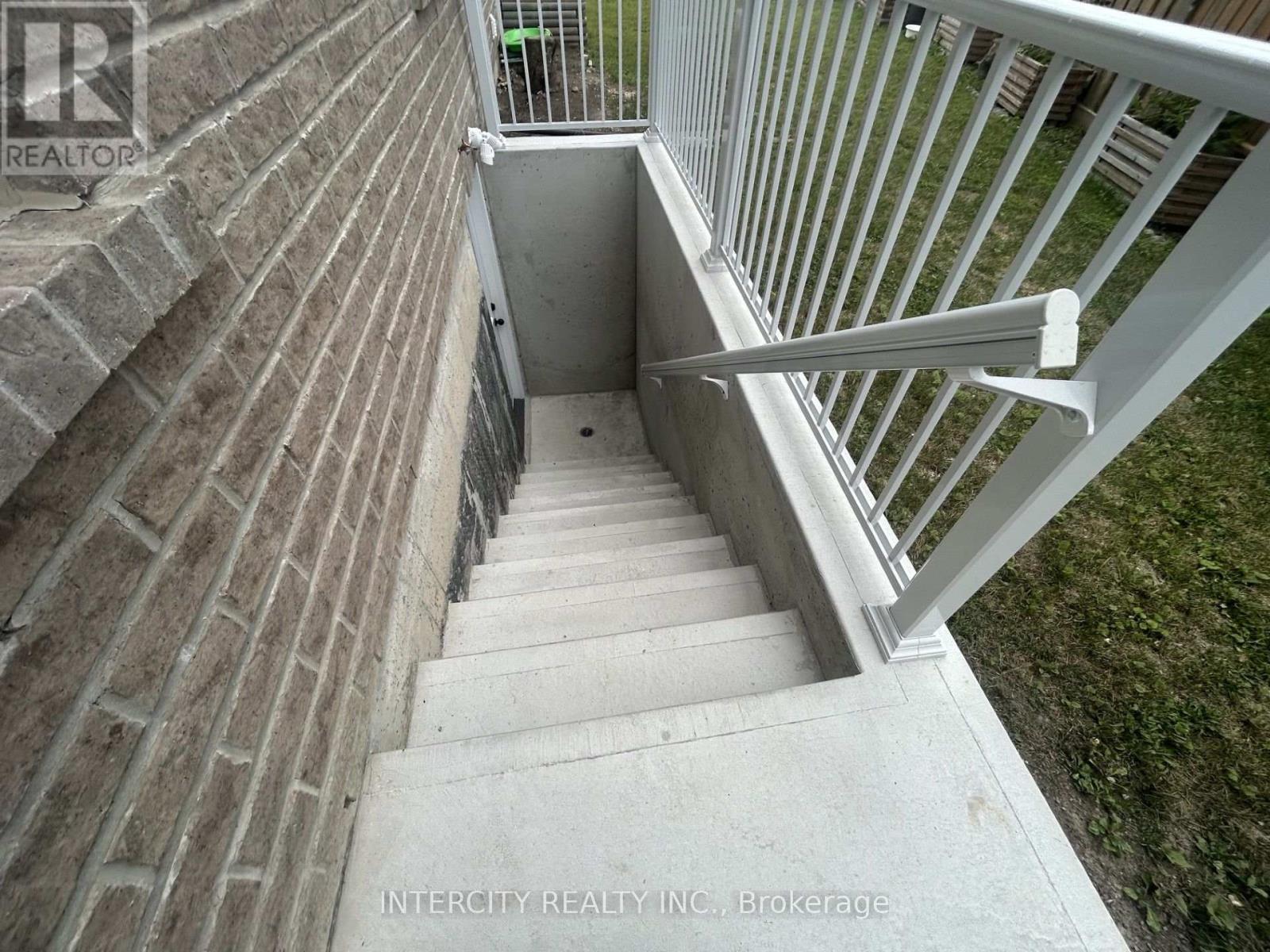 Basement - 7 Empire Drive, Bradford West Gwillimbury, Ontario  L3Z 4J1 - Photo 12 - N13675758
