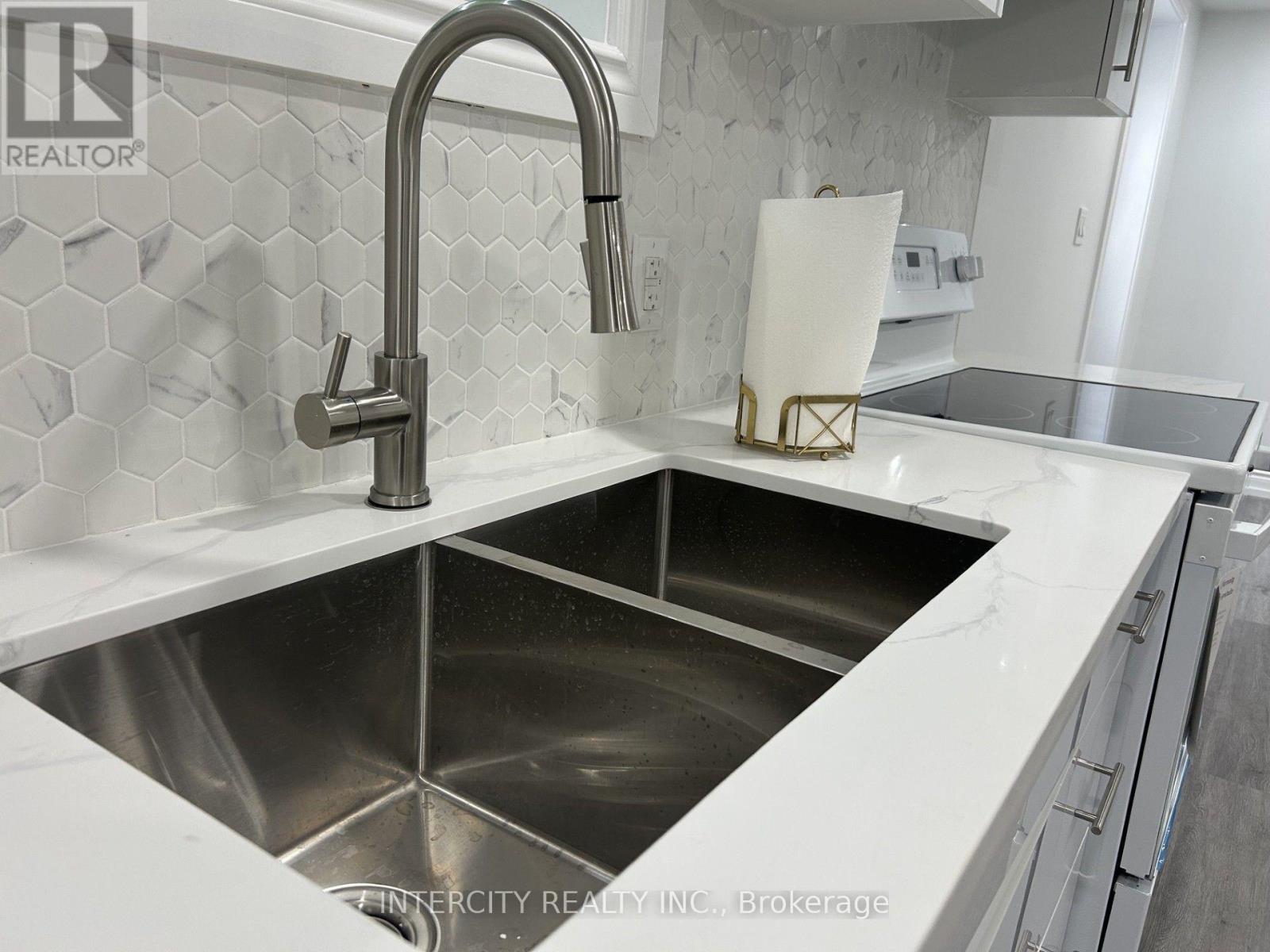 Basement - 7 Empire Drive, Bradford West Gwillimbury, Ontario  L3Z 4J1 - Photo 5 - N13675758