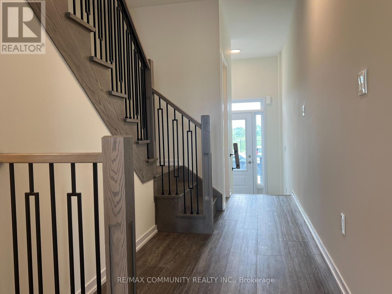 9 Thomas Smith Street, Georgina, Ontario  L4P 0T7 - Photo 14 - N13675764
