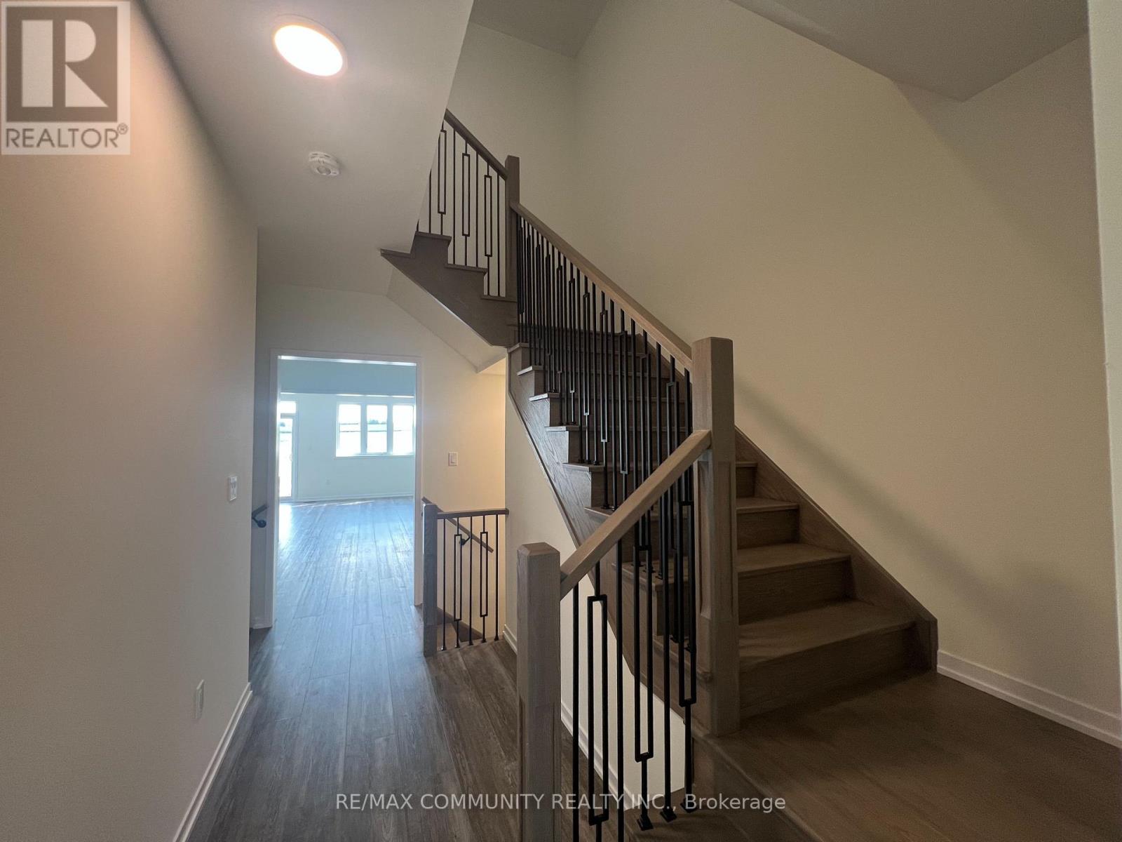 9 Thomas Smith Street, Georgina, Ontario  L4P 0T7 - Photo 15 - N13675764