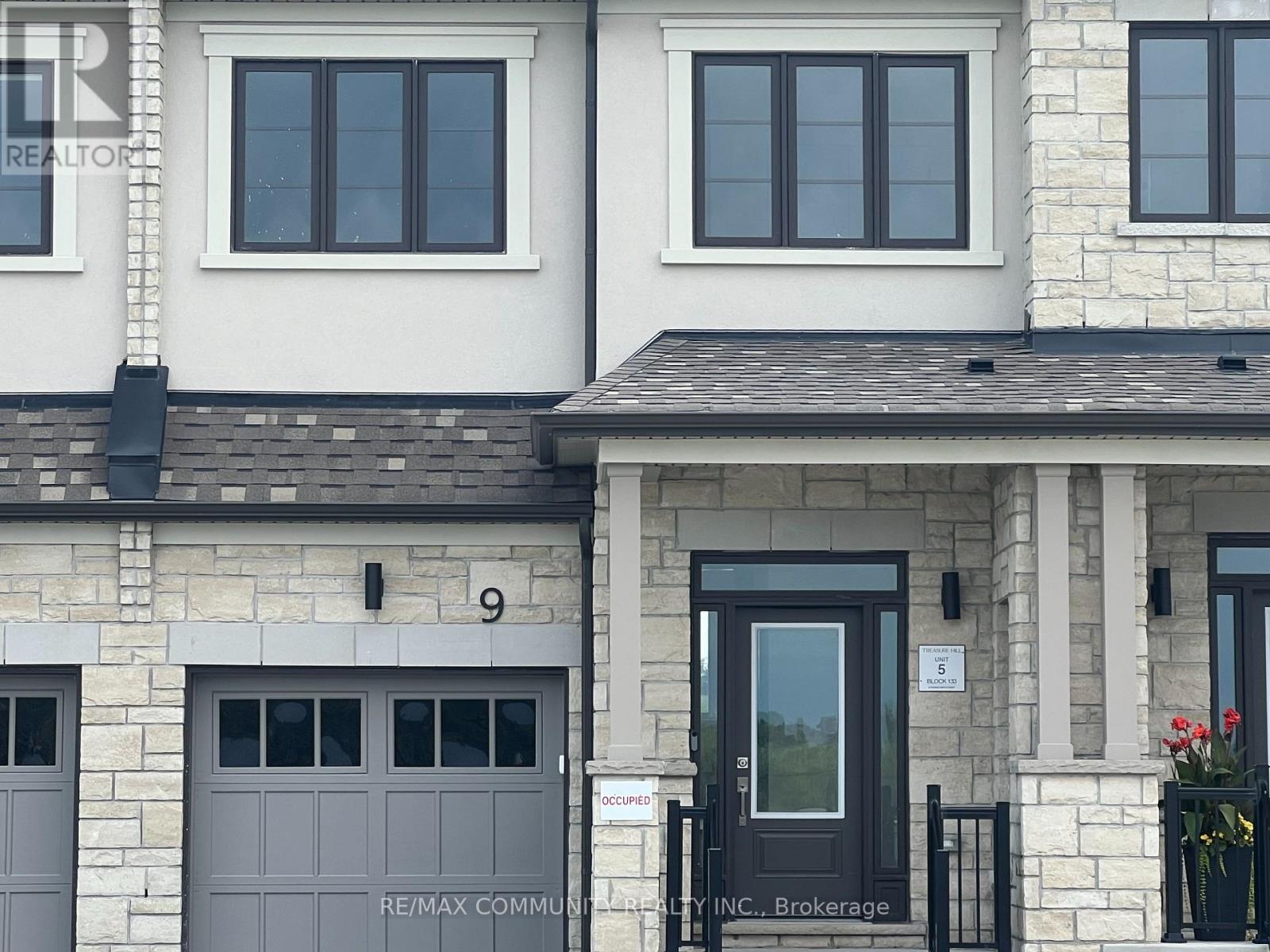 9 Thomas Smith Street, Georgina, Ontario  L4P 0T7 - Photo 2 - N13675764