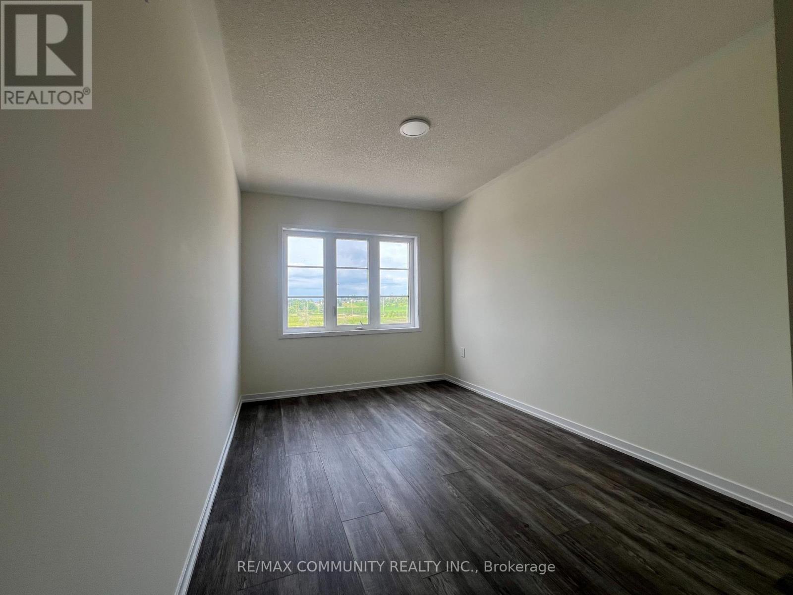 9 Thomas Smith Street, Georgina, Ontario  L4P 0T7 - Photo 26 - N13675764