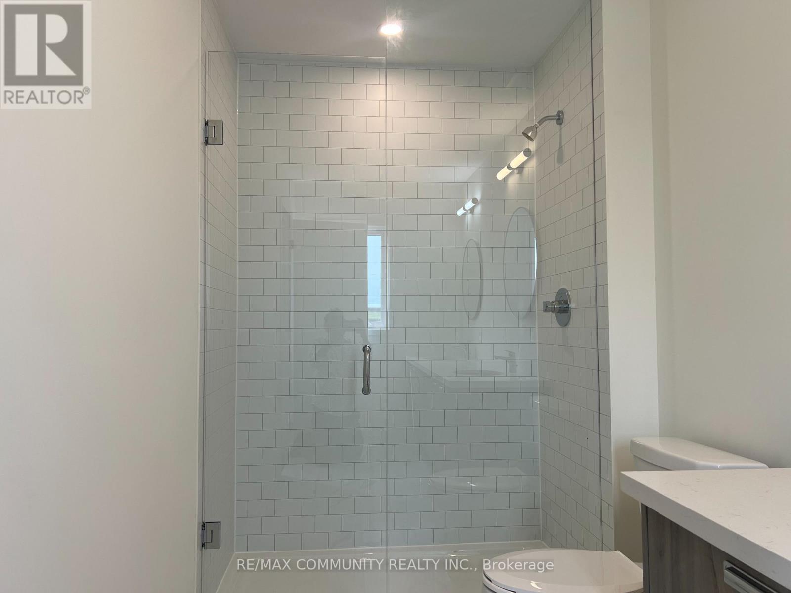 9 Thomas Smith Street, Georgina, Ontario  L4P 0T7 - Photo 28 - N13675764