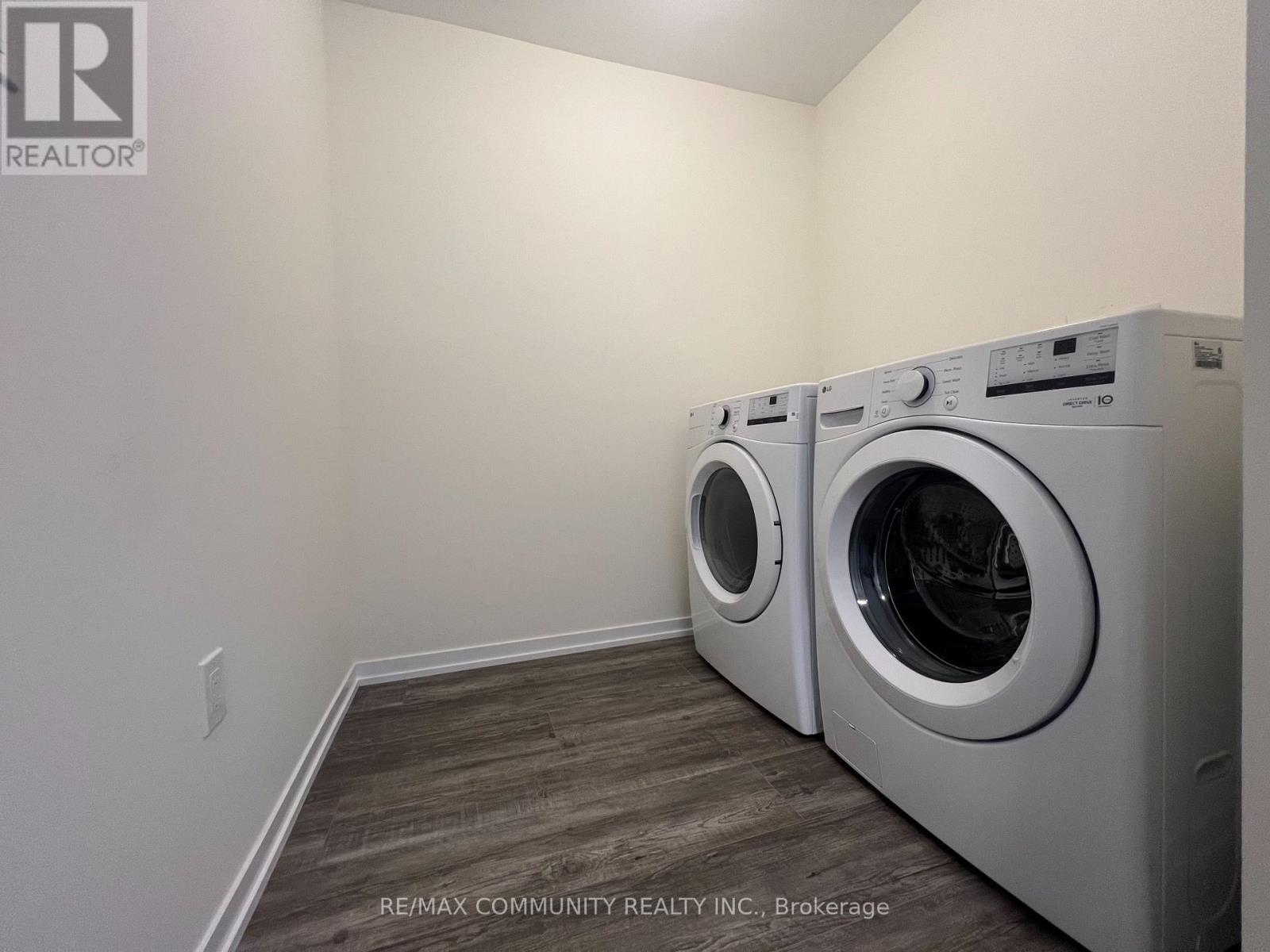 9 Thomas Smith Street, Georgina, Ontario  L4P 0T7 - Photo 31 - N13675764