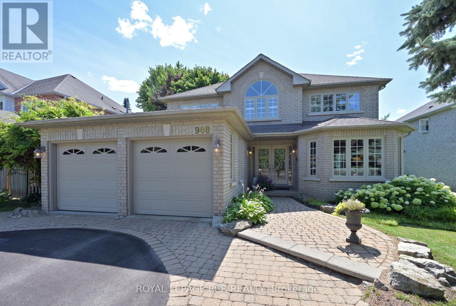 908 Schaeffer Outlook, Newmarket, Ontario  L3X 1V9 - Photo 1 - N13675768