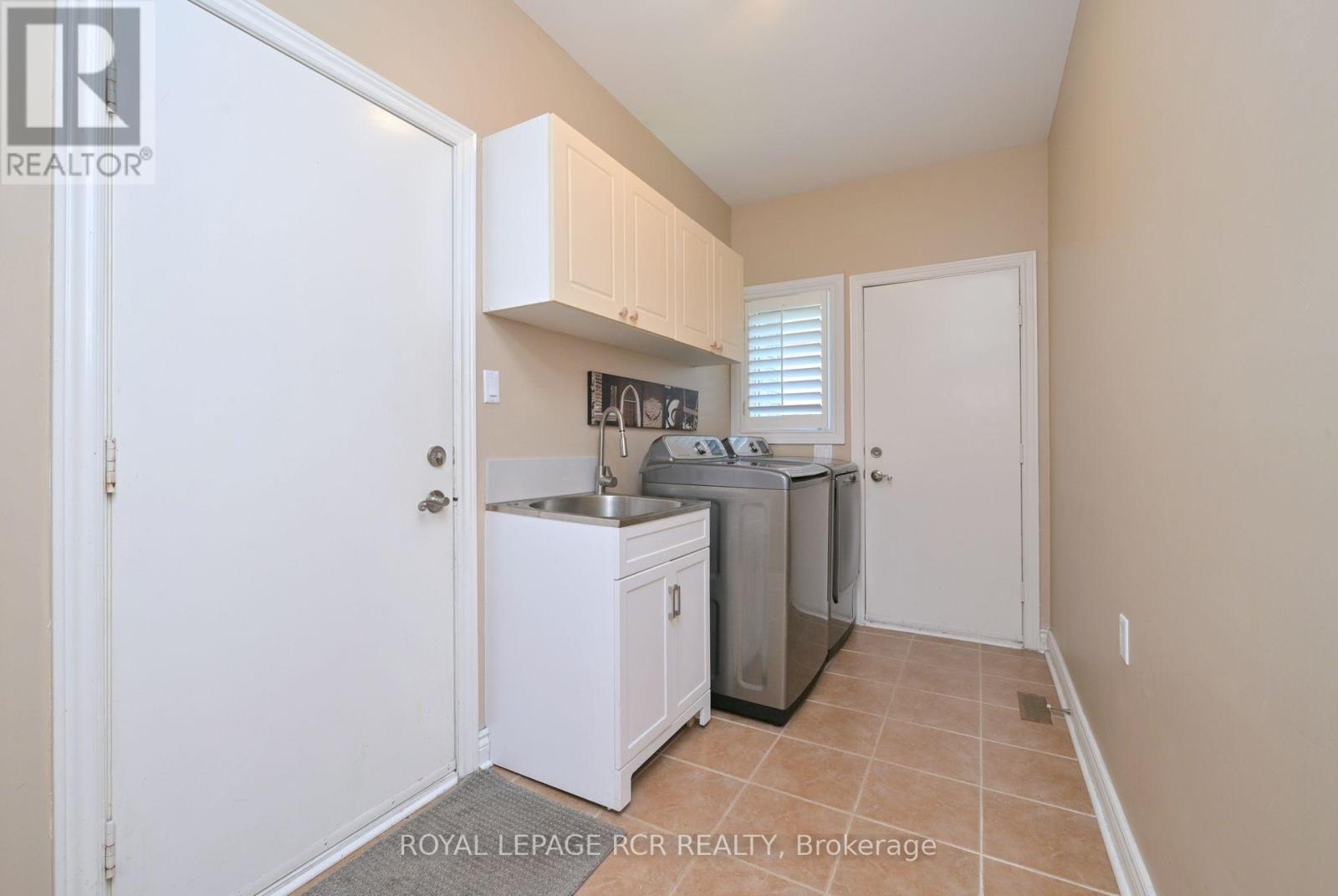 908 Schaeffer Outlook, Newmarket, Ontario  L3X 1V9 - Photo 18 - N13675768