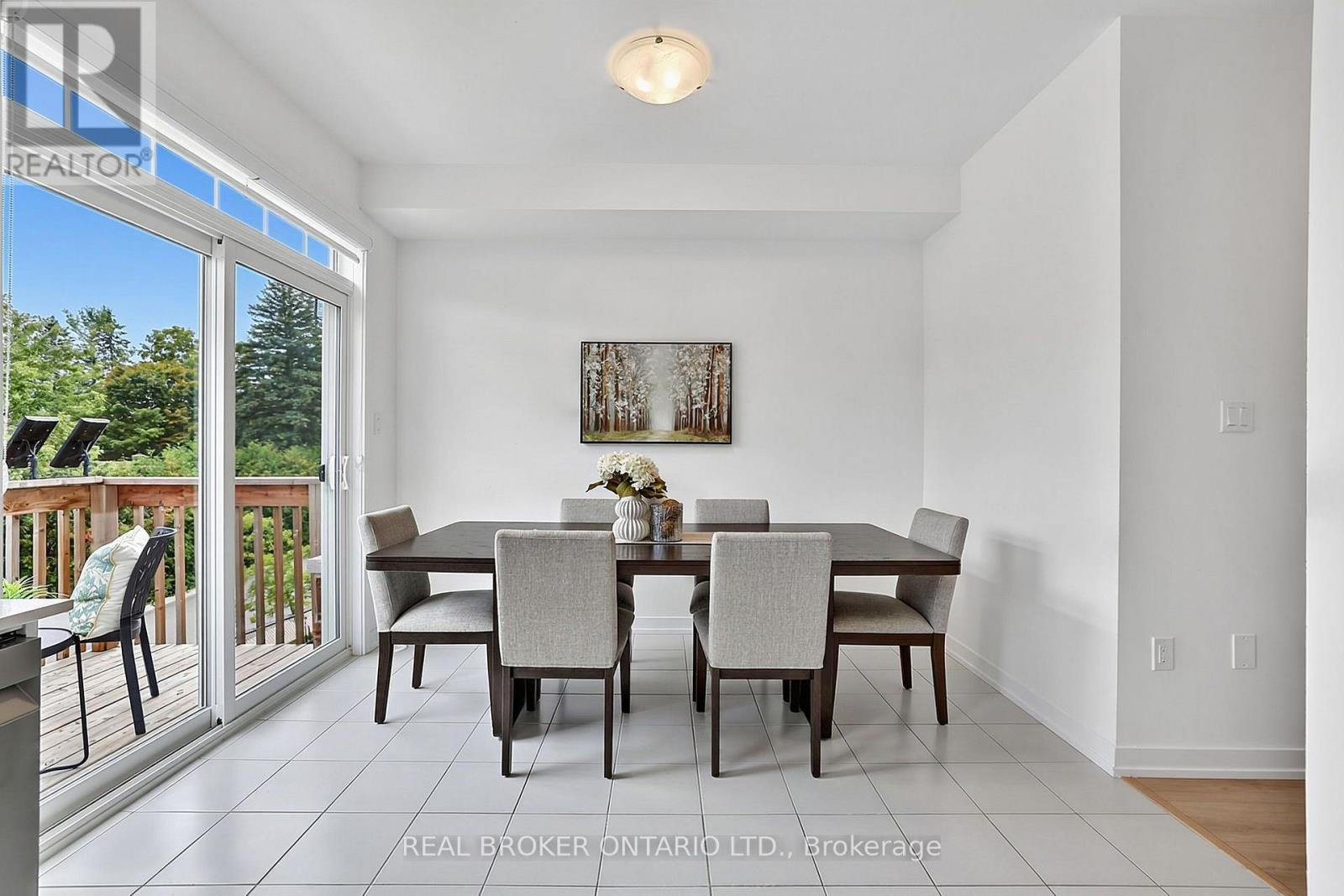 104 Lyall Stokes Circle, East Gwillimbury (Mt Albert), Ontario  L0G 1M0 - Photo 10 - N13675786