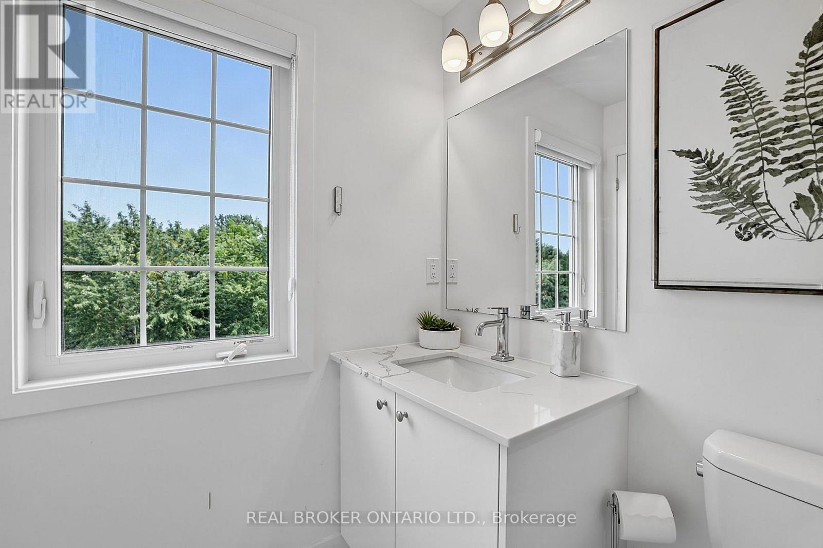 104 Lyall Stokes Circle, East Gwillimbury (Mt Albert), Ontario  L0G 1M0 - Photo 15 - N13675786