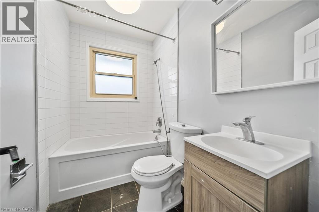 40 Donald Street, Kitchener, Ontario  N2B 3G5 - Photo 21 - 40851285