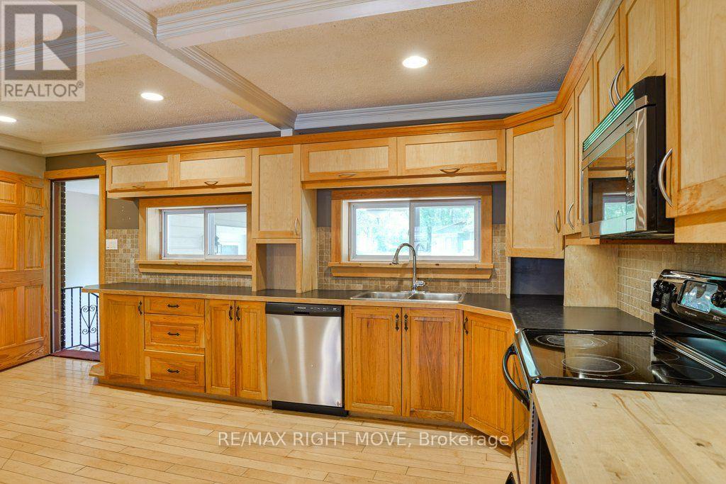238 Mary Street, Orillia, Ontario  L3V 3E6 - Photo 14 - S13675522