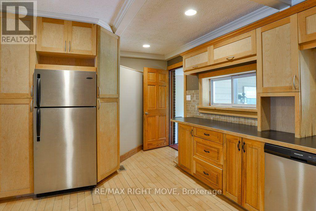 238 Mary Street, Orillia, Ontario  L3V 3E6 - Photo 15 - S13675522