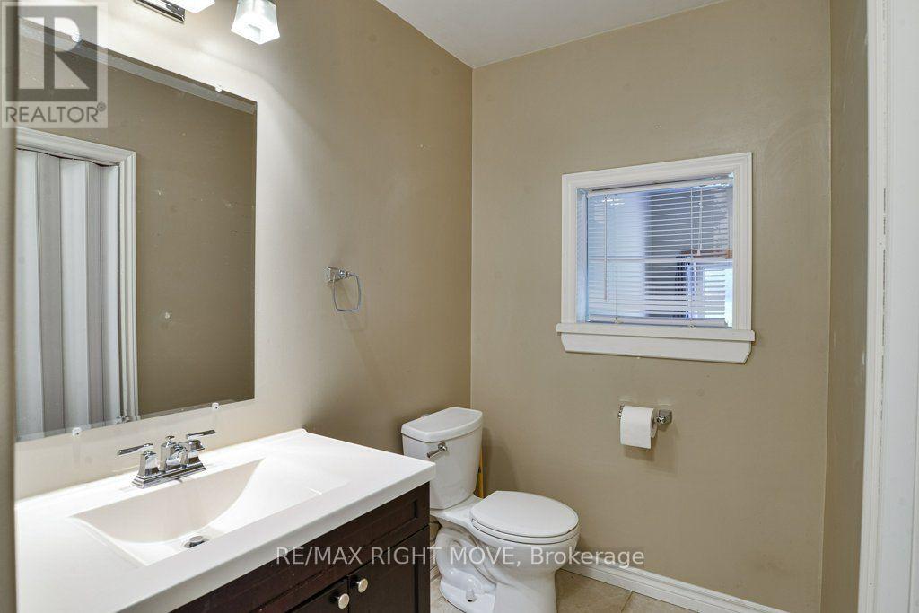 238 Mary Street, Orillia, Ontario  L3V 3E6 - Photo 23 - S13675522