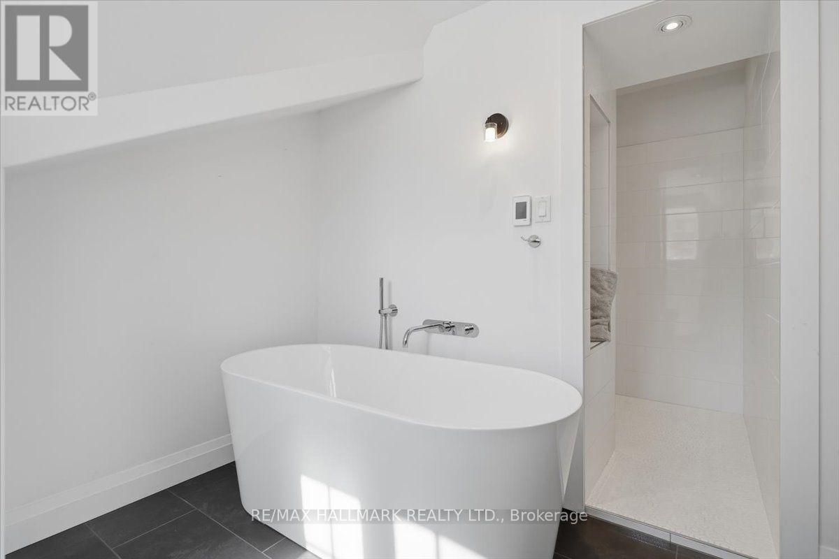105 Duckworth Street, Barrie (Codrington), Ontario  L4M 3V9 - Photo 26 - S13675524