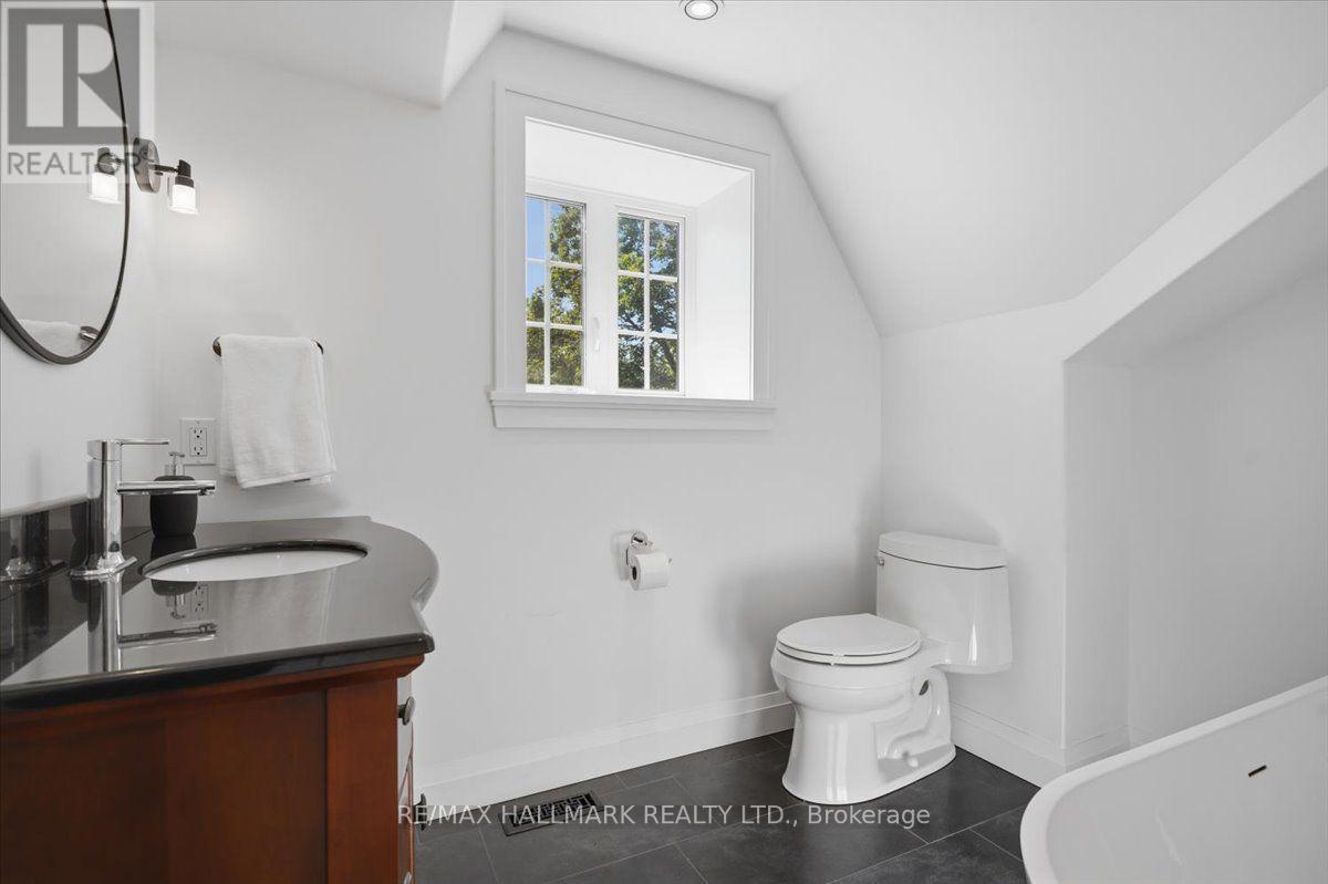 105 Duckworth Street, Barrie (Codrington), Ontario  L4M 3V9 - Photo 27 - S13675524