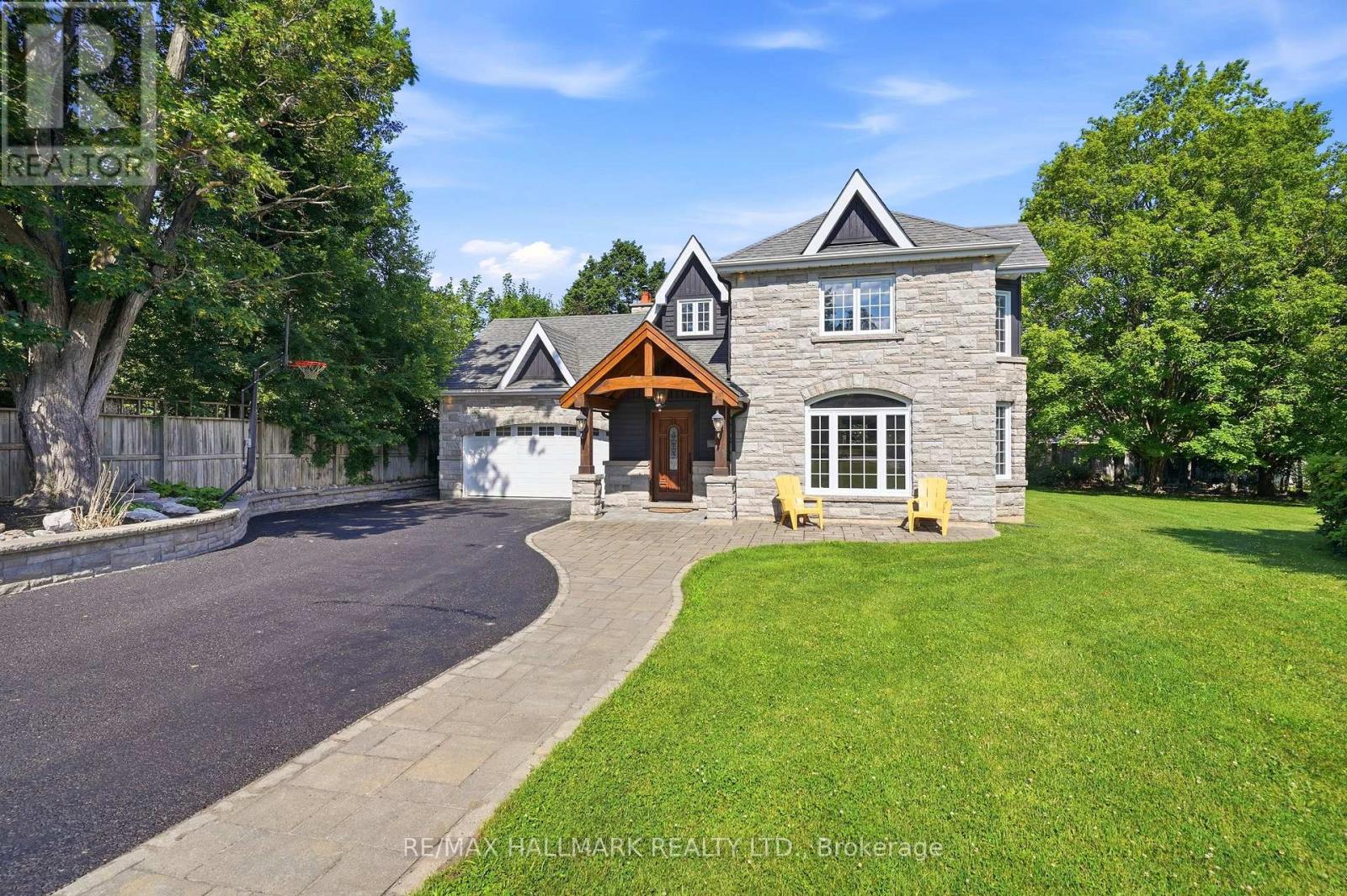 105 Duckworth Street, Barrie (Codrington), Ontario  L4M 3V9 - Photo 4 - S13675524