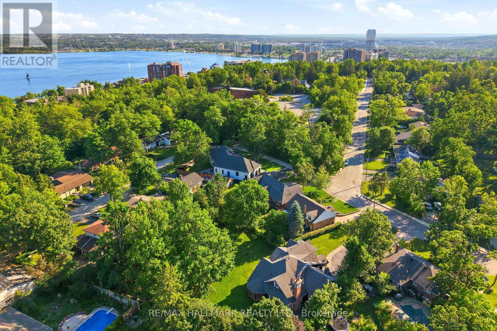 105 Duckworth Street, Barrie (Codrington), Ontario  L4M 3V9 - Photo 47 - S13675524