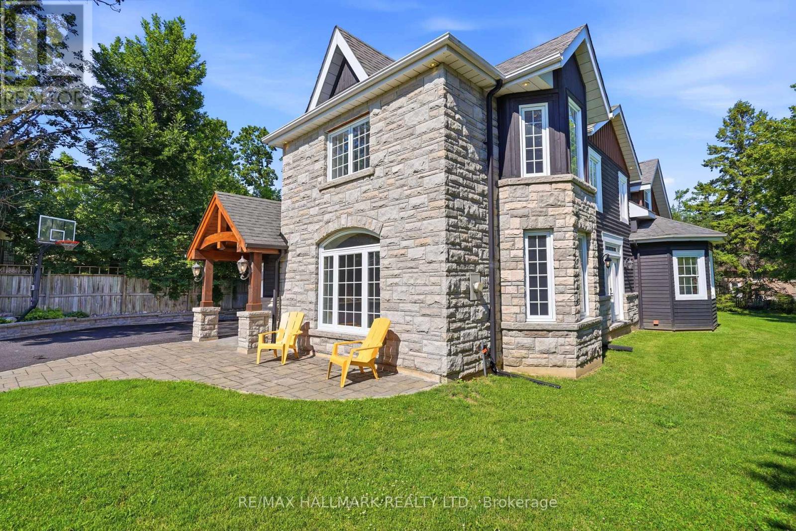 105 Duckworth Street, Barrie (Codrington), Ontario  L4M 3V9 - Photo 7 - S13675524