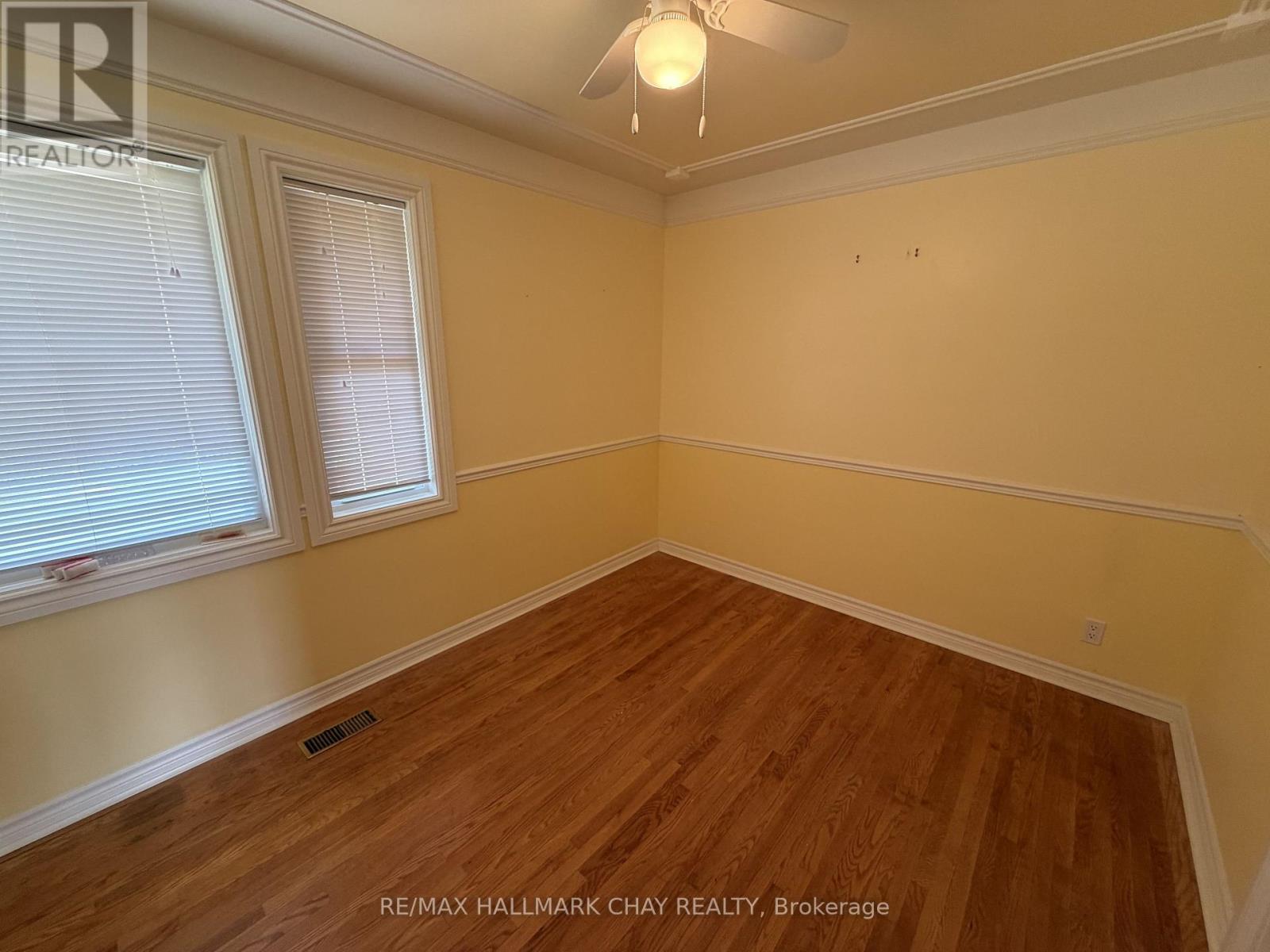 426 Highland Avenue, Orillia, Ontario  L3V 4E7 - Photo 10 - S13675538
